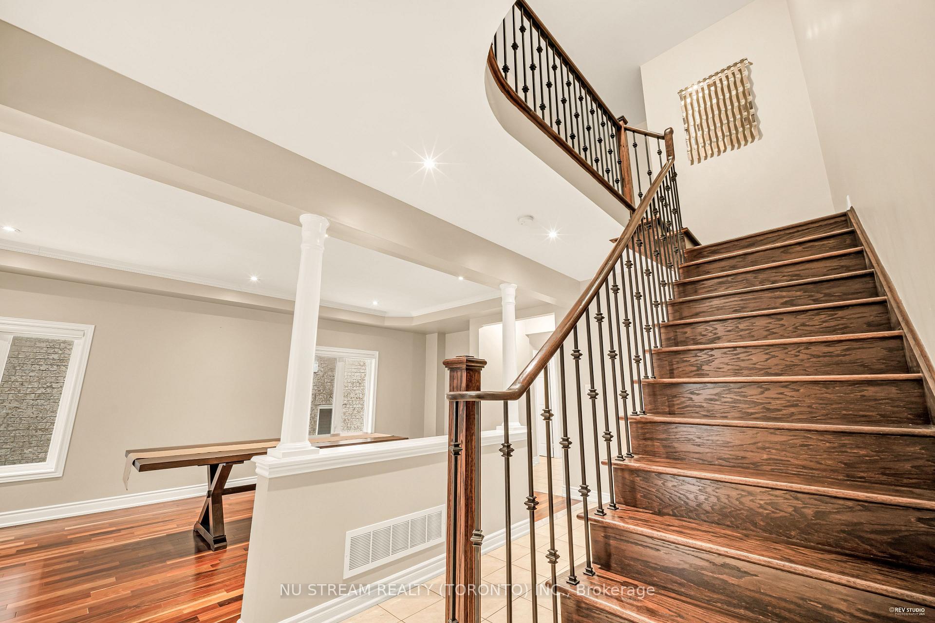 Photo 23 of 111 Lealinds Road, Vaughan, Patterson — HOMEH