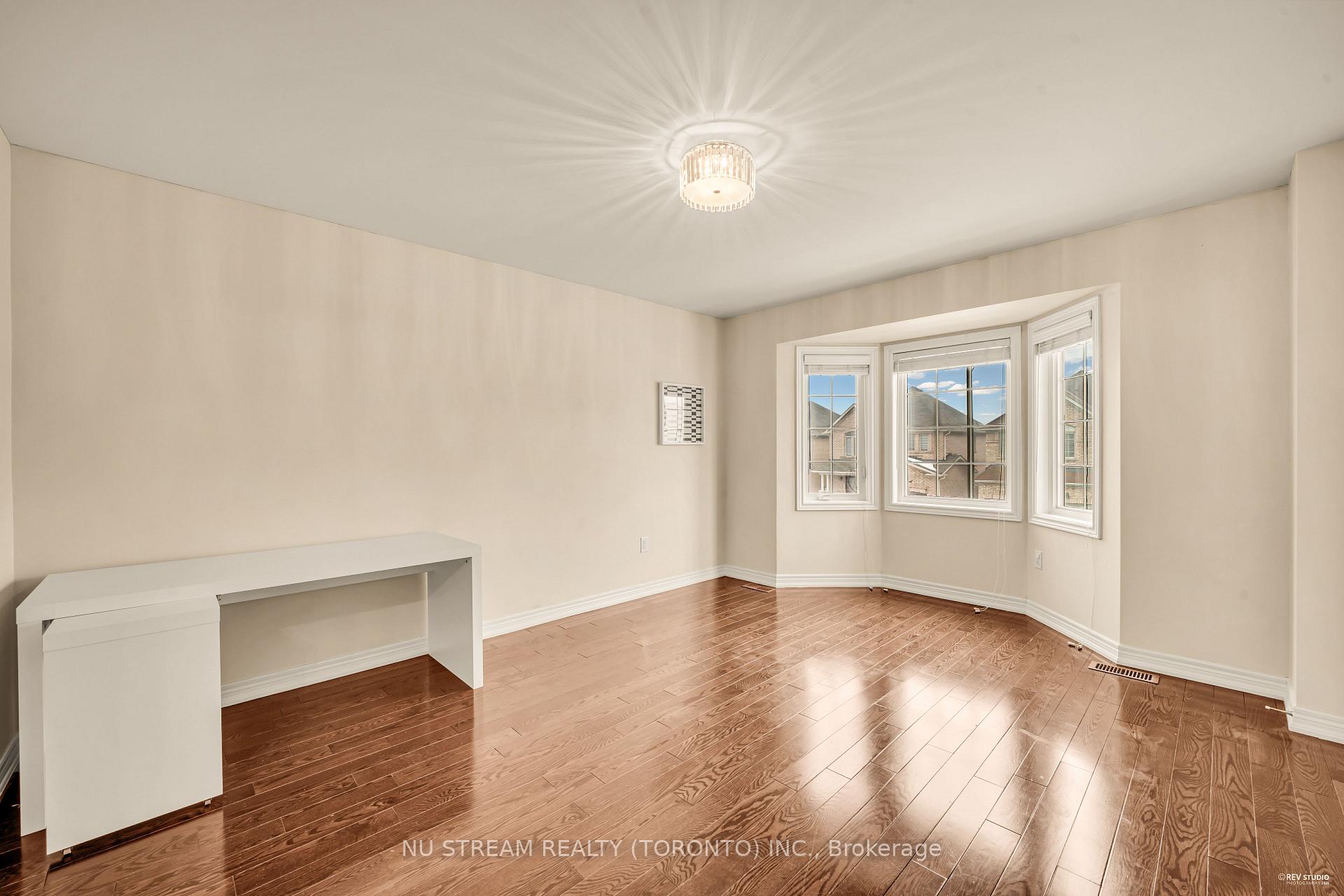 Photo 35 of 111 Lealinds Road, Vaughan, Patterson — HOMEH