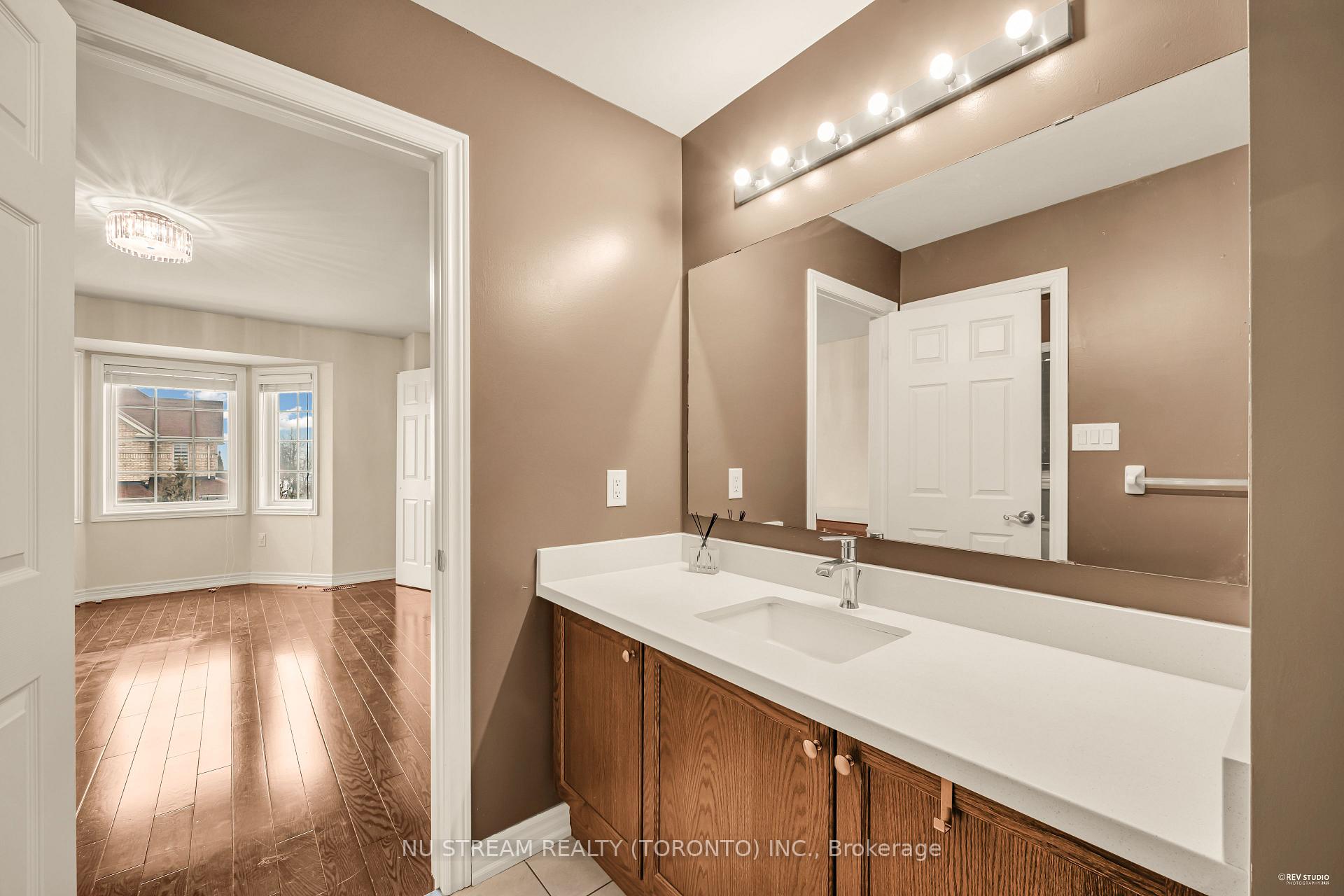 Photo 37 of 111 Lealinds Road, Vaughan, Patterson — HOMEH
