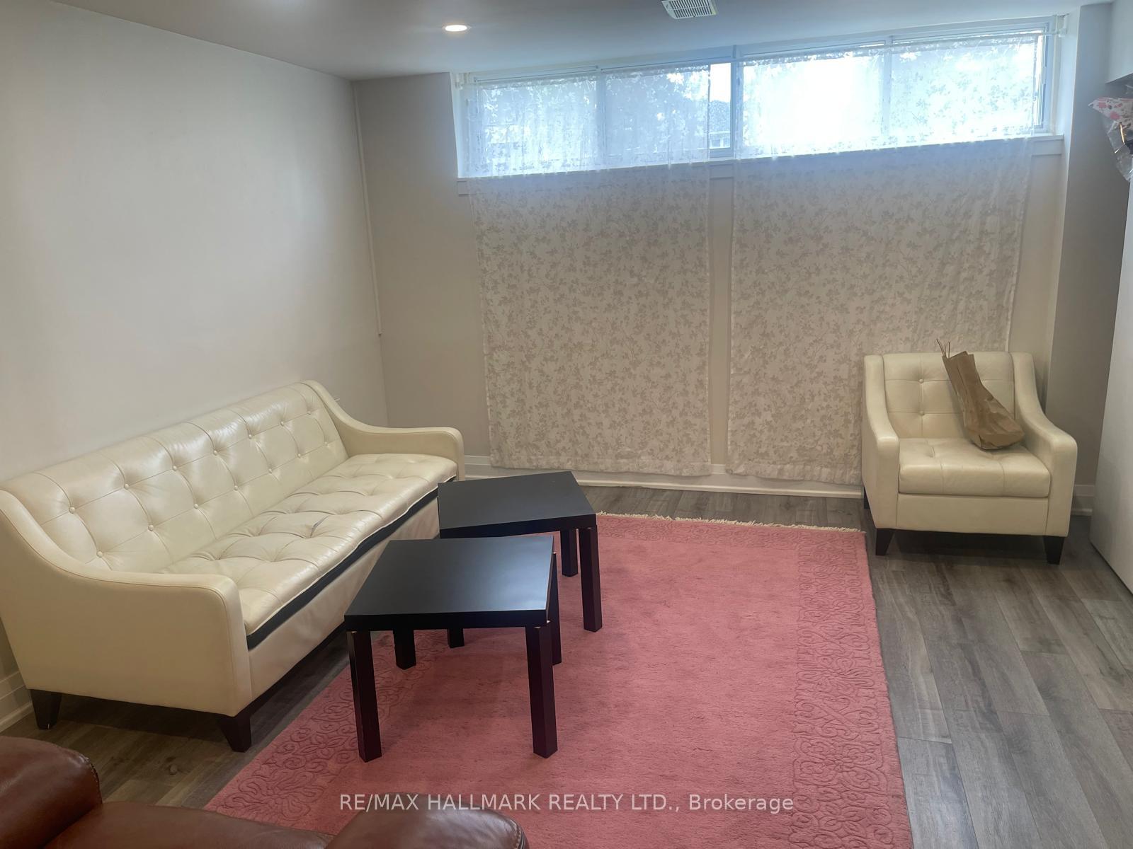 Photo 9 of Unit LOWER, 61 Aurora Heights Drive, Aurora, Aurora Heights — HOMEH
