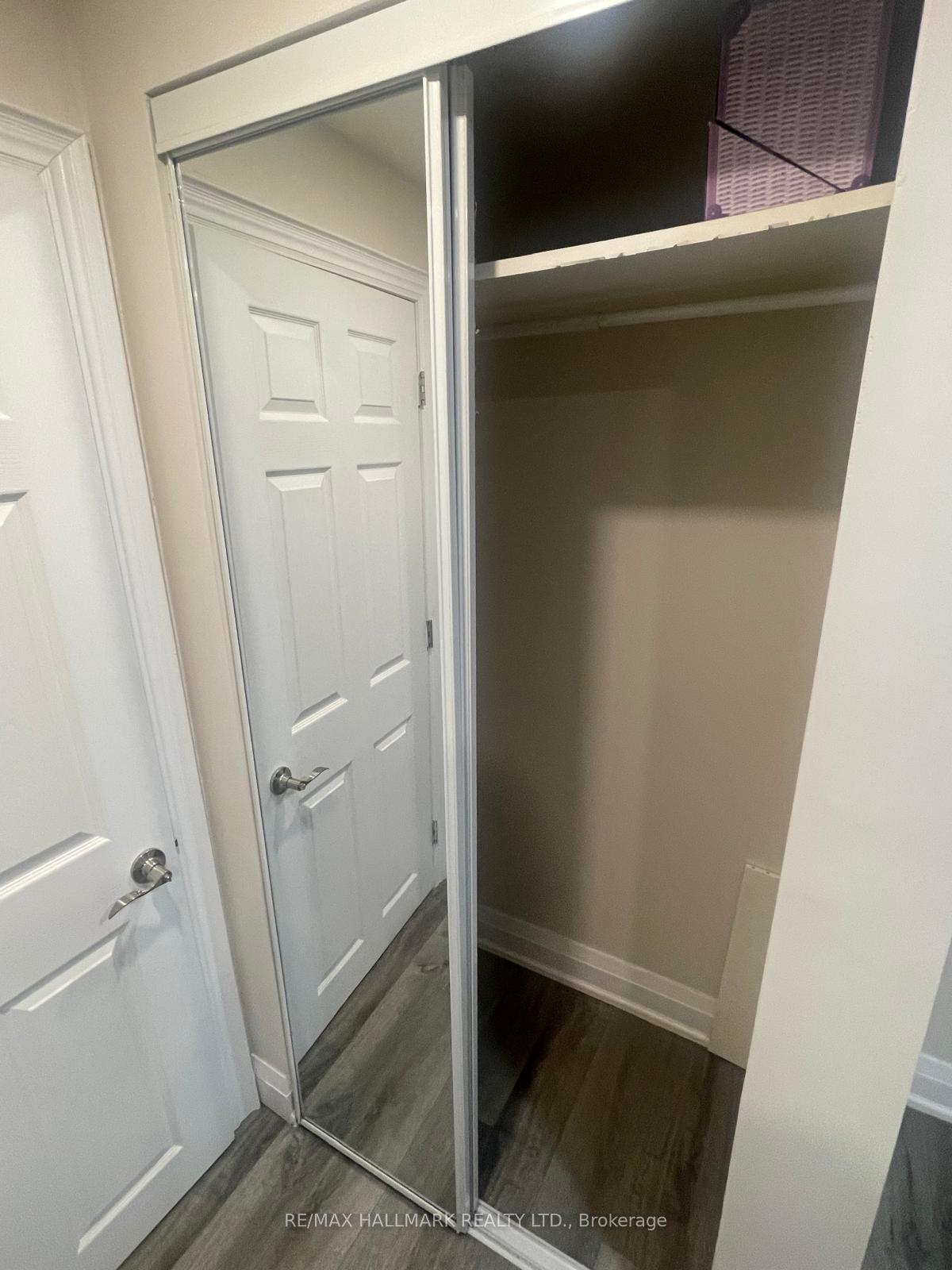 Photo 16 of Unit LOWER, 61 Aurora Heights Drive, Aurora, Aurora Heights — HOMEH