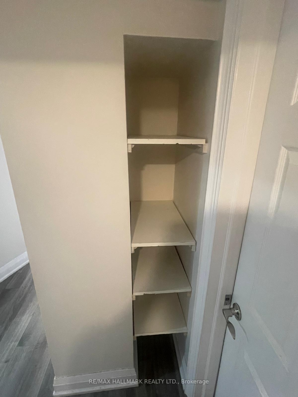 Photo 20 of Unit LOWER, 61 Aurora Heights Drive, Aurora, Aurora Heights — HOMEH