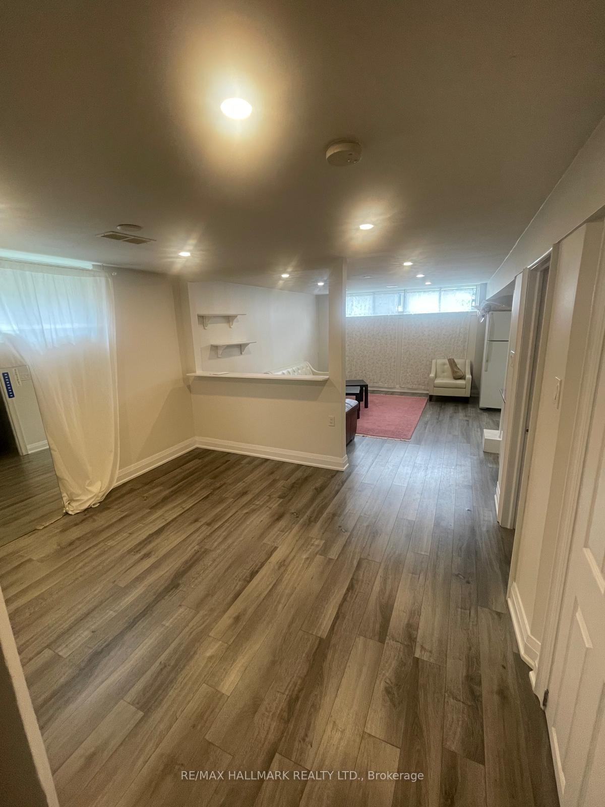 Photo 21 of Unit LOWER, 61 Aurora Heights Drive, Aurora, Aurora Heights — HOMEH
