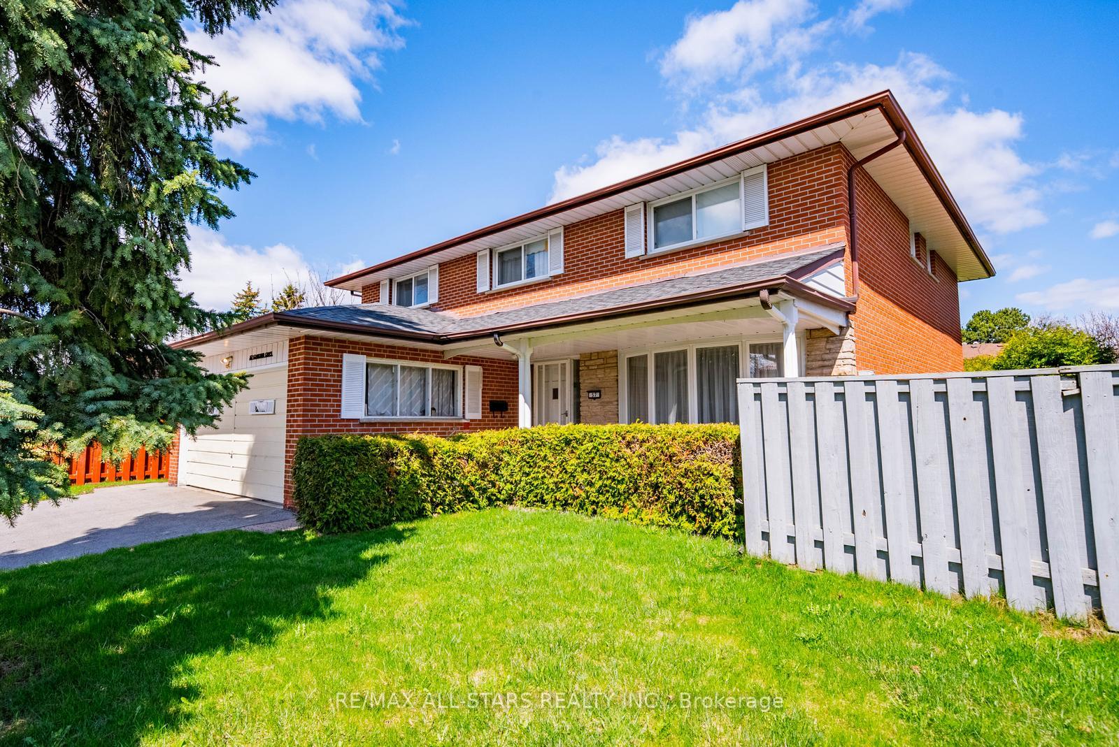 Photo 3 of 57 Gloxinia Crescent, Scarborough, L'Amoreaux — HOMEH