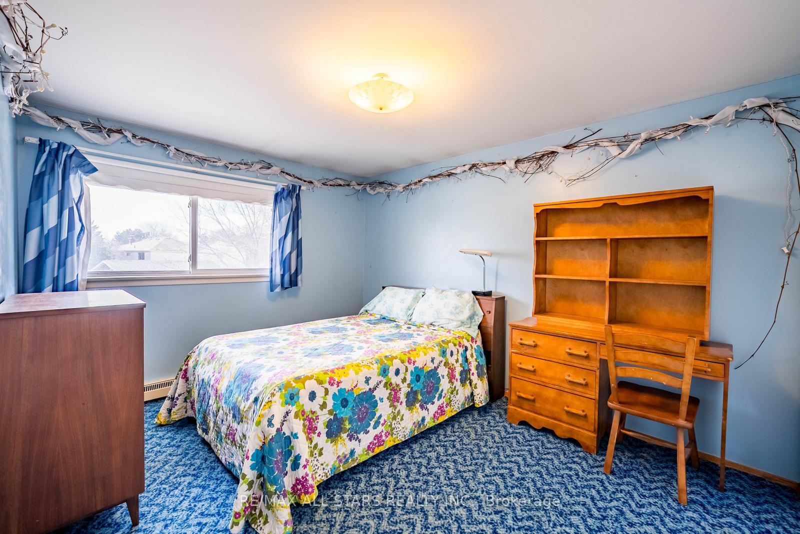 Photo 20 of 57 Gloxinia Crescent, Scarborough, L'Amoreaux — HOMEH