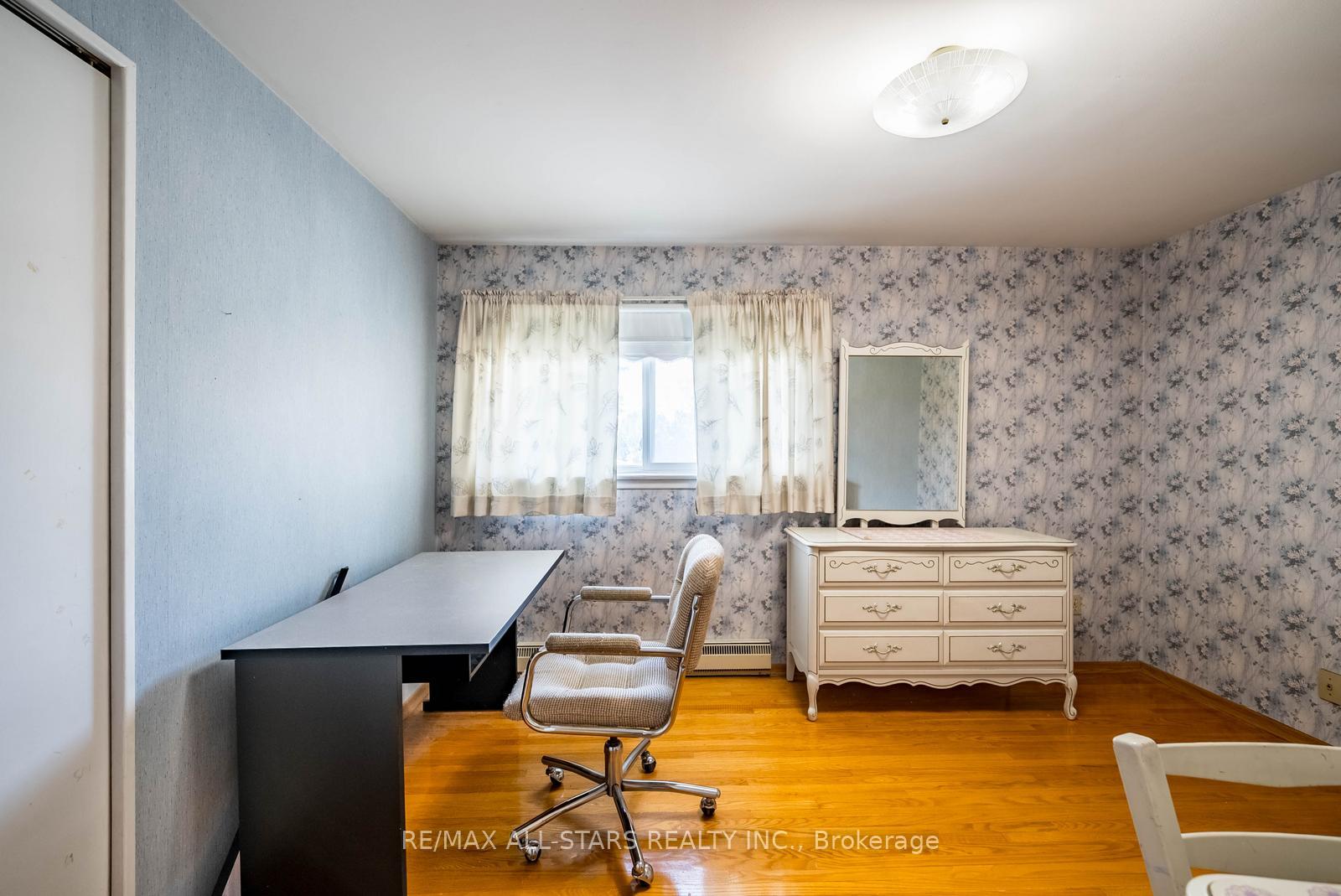 Photo 22 of 57 Gloxinia Crescent, Scarborough, L'Amoreaux — HOMEH