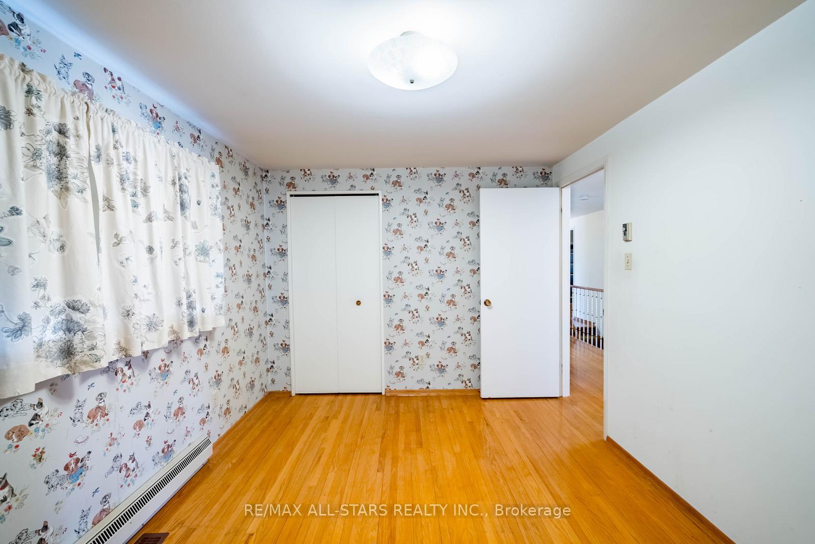 Photo 24 of 57 Gloxinia Crescent, Scarborough, L'Amoreaux — HOMEH