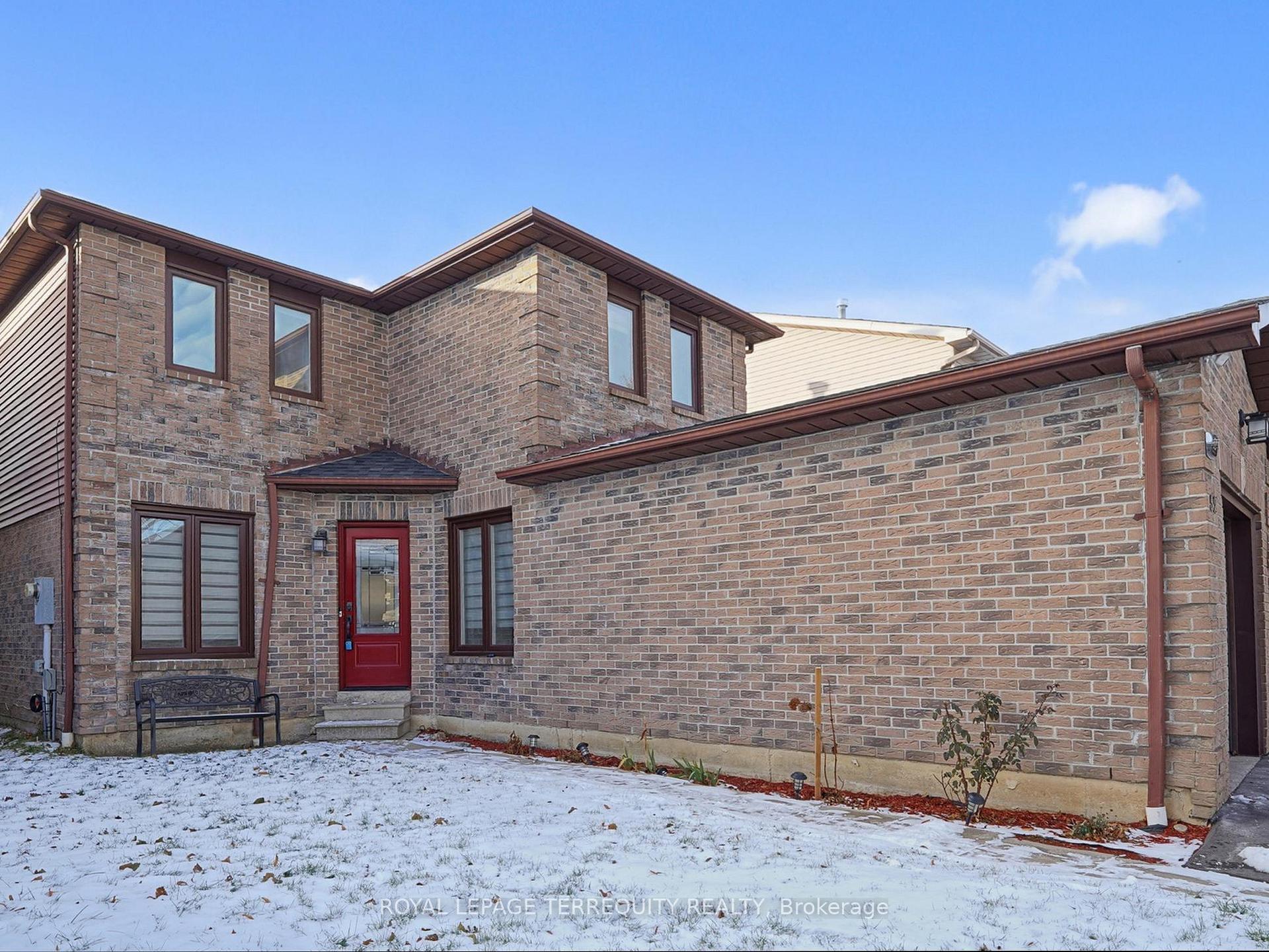 Photo 2 of 52 Dobson Drive, Ajax, Central — HOMEH