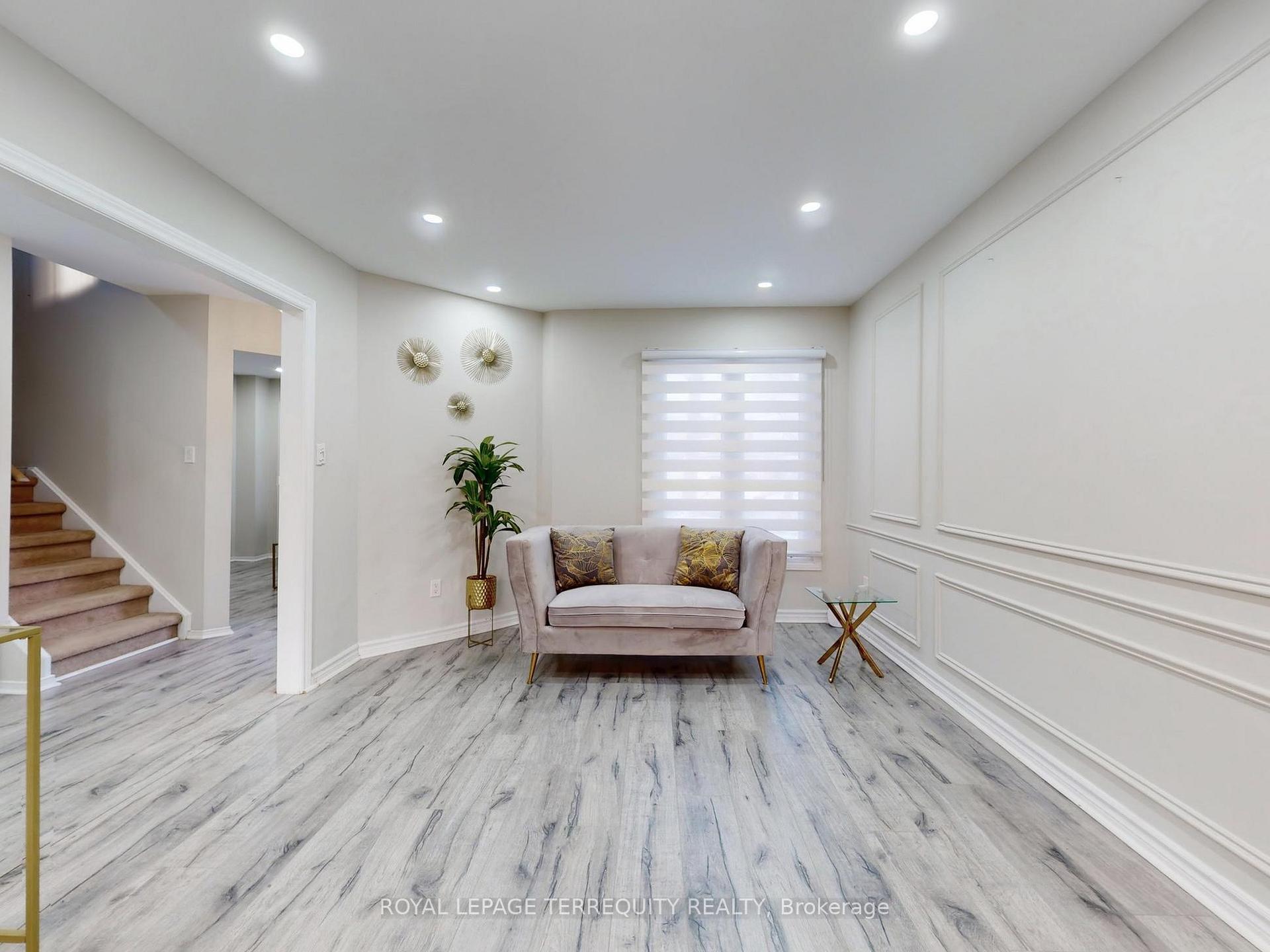 Photo 4 of 52 Dobson Drive, Ajax, Central — HOMEH