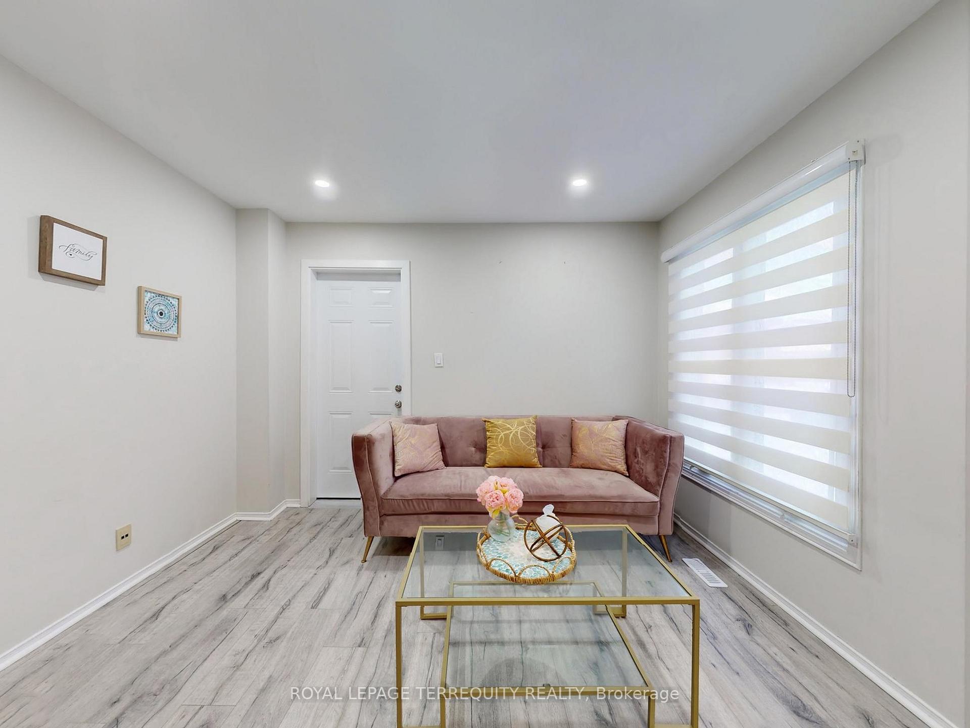 Photo 9 of 52 Dobson Drive, Ajax, Central — HOMEH