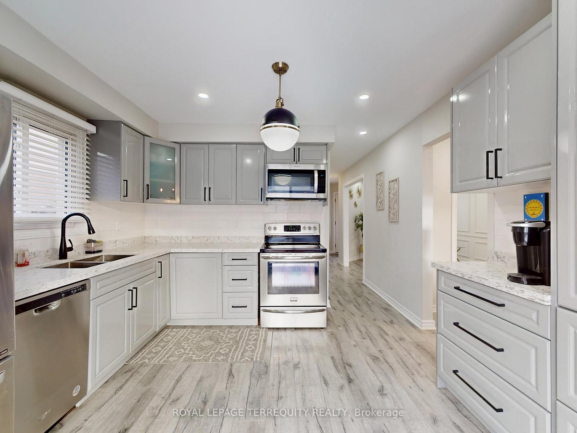 Photo 15 of 52 Dobson Drive, Ajax, Central — HOMEH