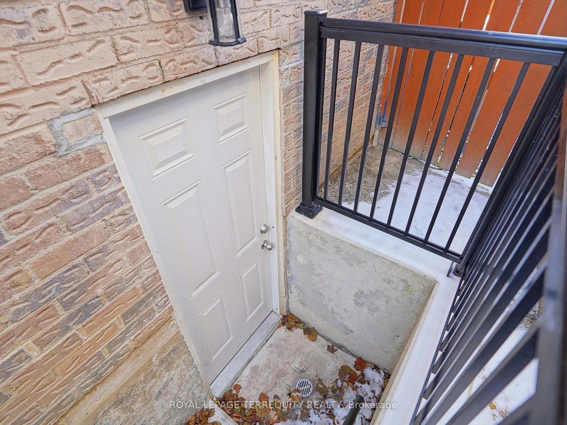 Photo 45 of 52 Dobson Drive, Ajax, Central — HOMEH