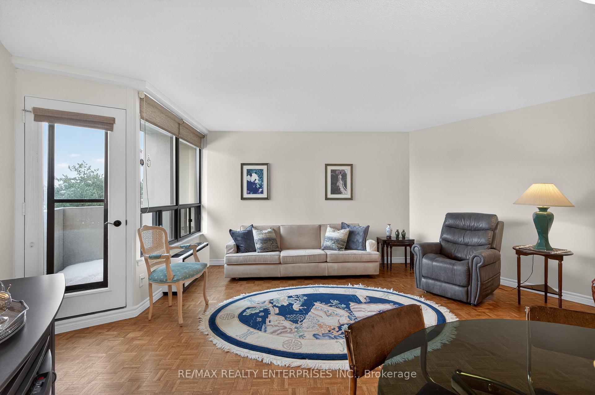 Photo 3 of Unit A49, 288 Mill Road, Etobicoke, Markland Wood — HOMEH