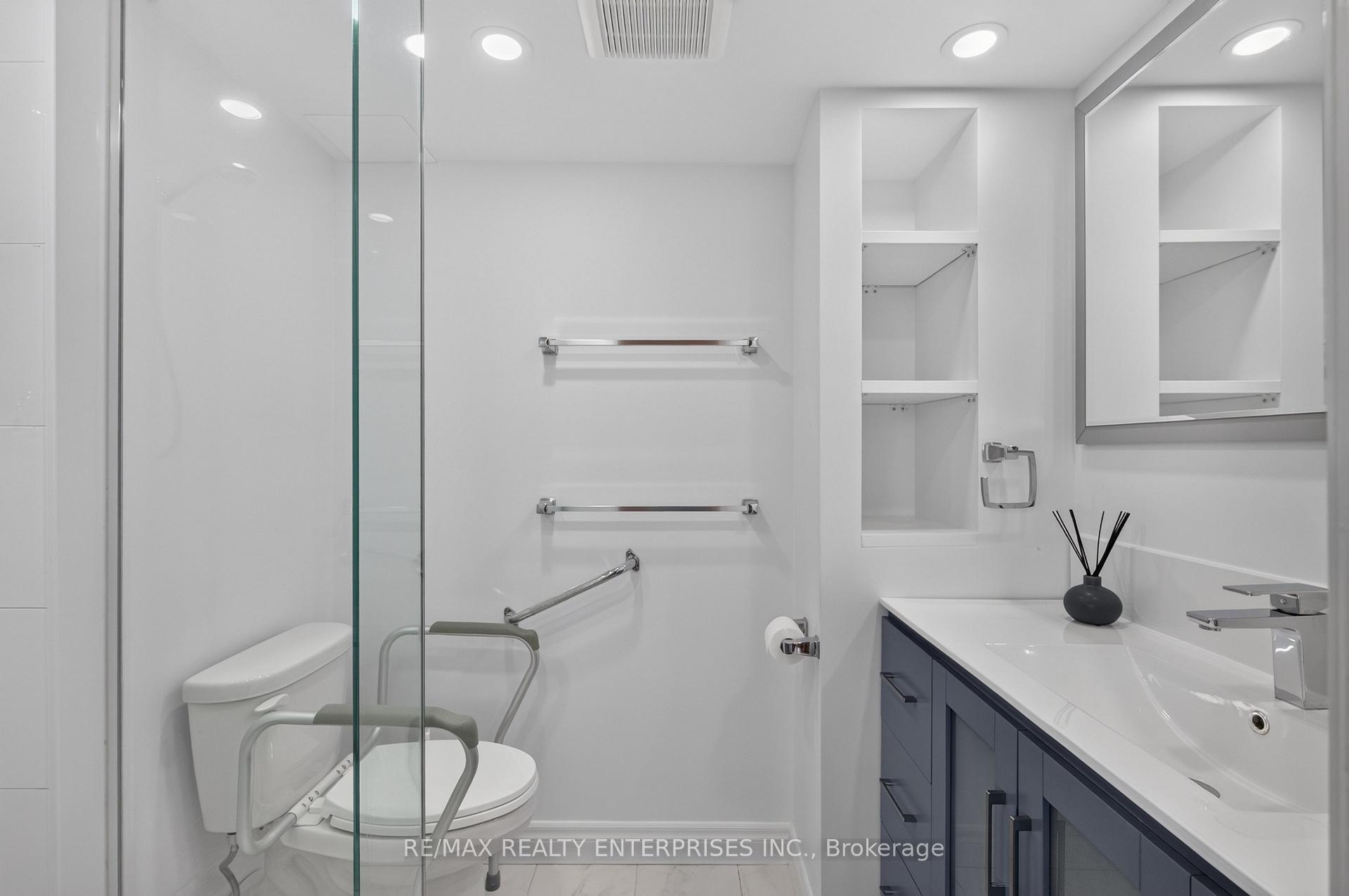 Photo 21 of Unit A49, 288 Mill Road, Etobicoke, Markland Wood — HOMEH