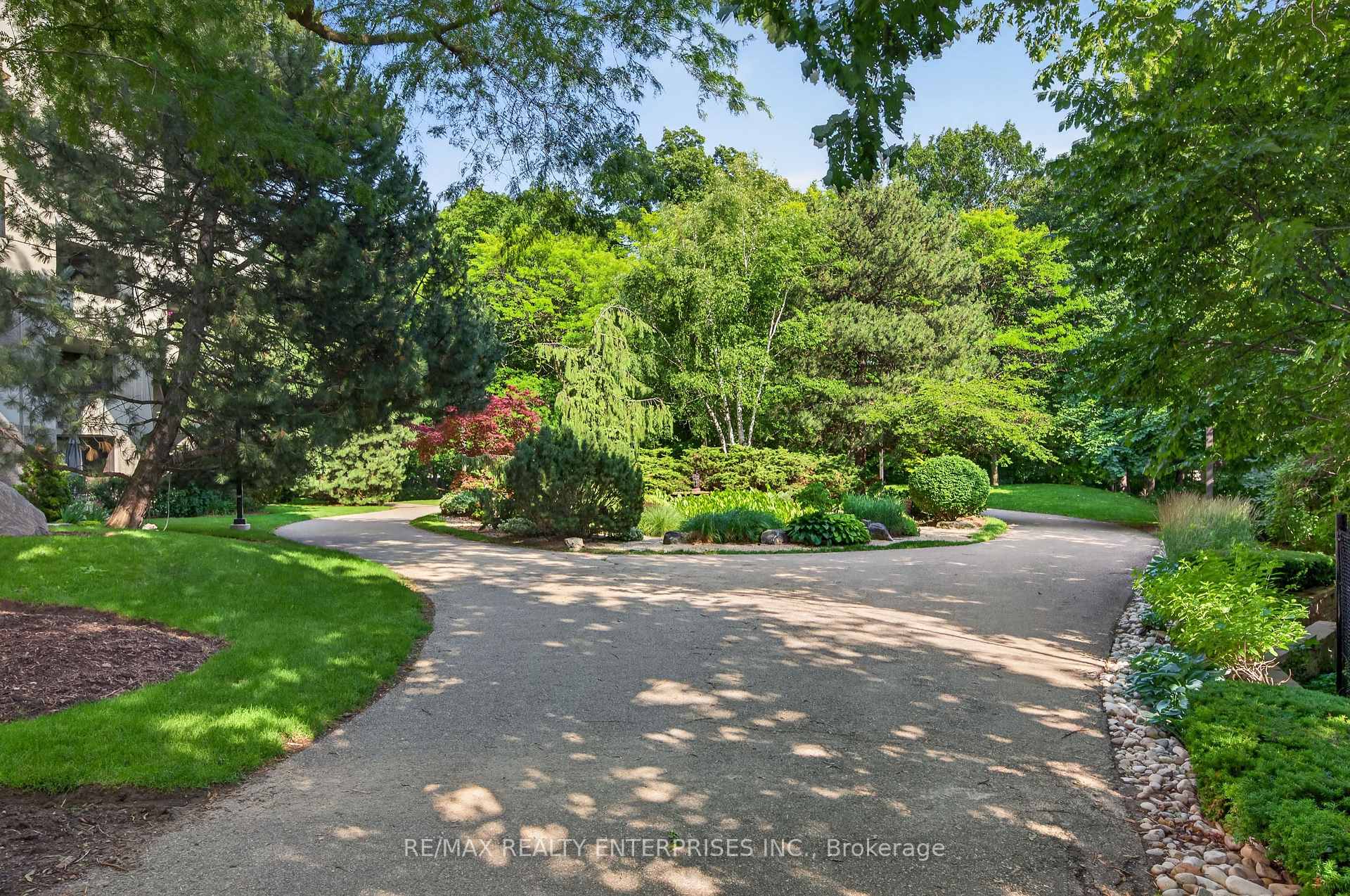Photo 43 of Unit A49, 288 Mill Road, Etobicoke, Markland Wood — HOMEH