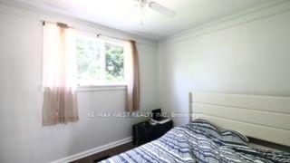 Photo 6 of Unit Main Floor, 13 webster Drive, Aurora, Aurora Highlands — HOMEH