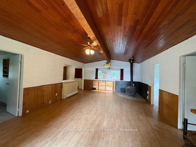 Photo 5 of 21060 Riverview Drive, Thames Centre, Rural Thames Centre — HOMEH