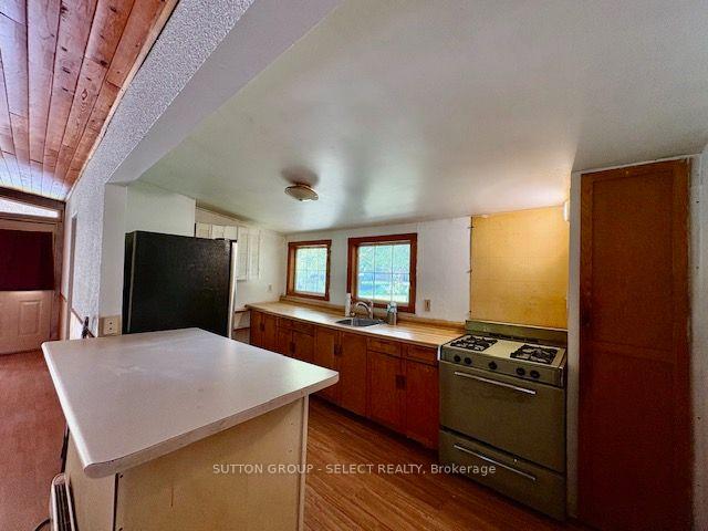 Photo 8 of 21060 Riverview Drive, Thames Centre, Rural Thames Centre — HOMEH
