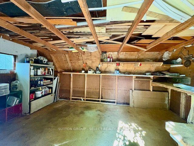 Photo 18 of 21060 Riverview Drive, Thames Centre, Rural Thames Centre — HOMEH