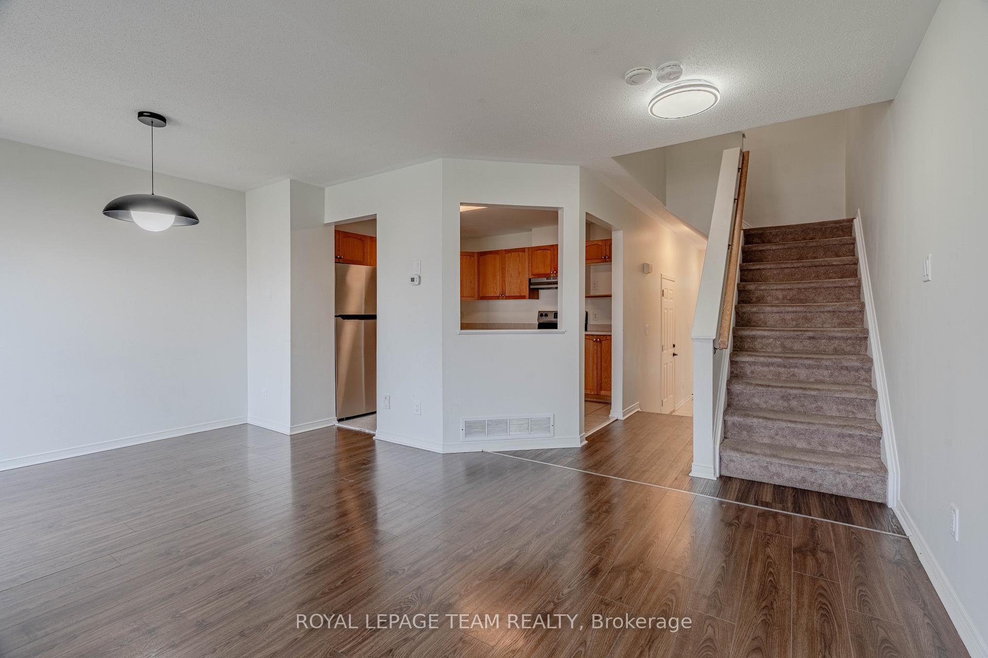 Photo 9 of 151 Oakfield Crescent, Ottawa, Barrhaven - Longfields — HOMEH
