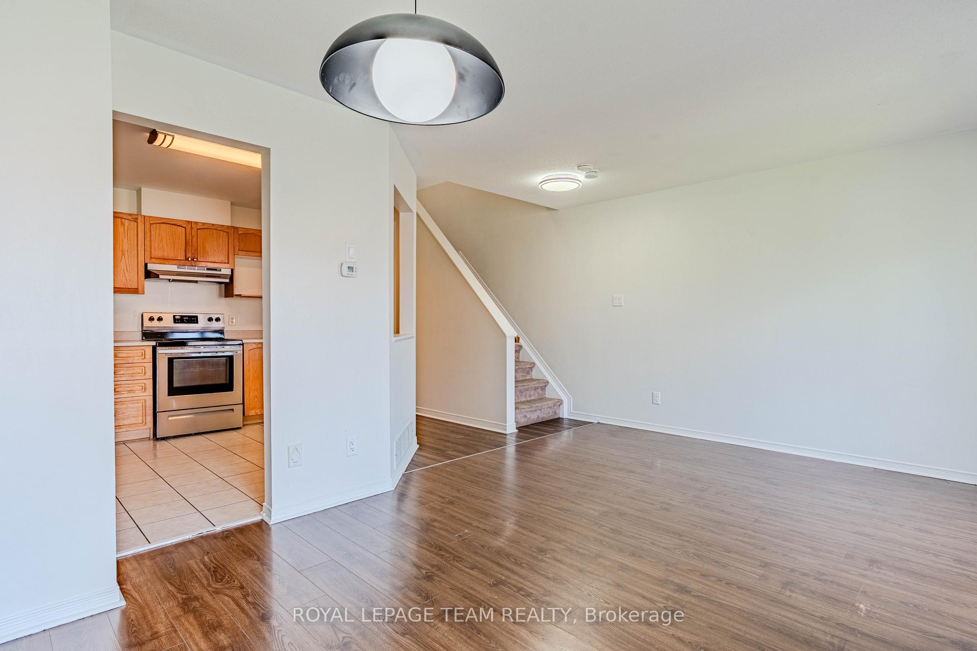 Photo 12 of 151 Oakfield Crescent, Ottawa, Barrhaven - Longfields — HOMEH