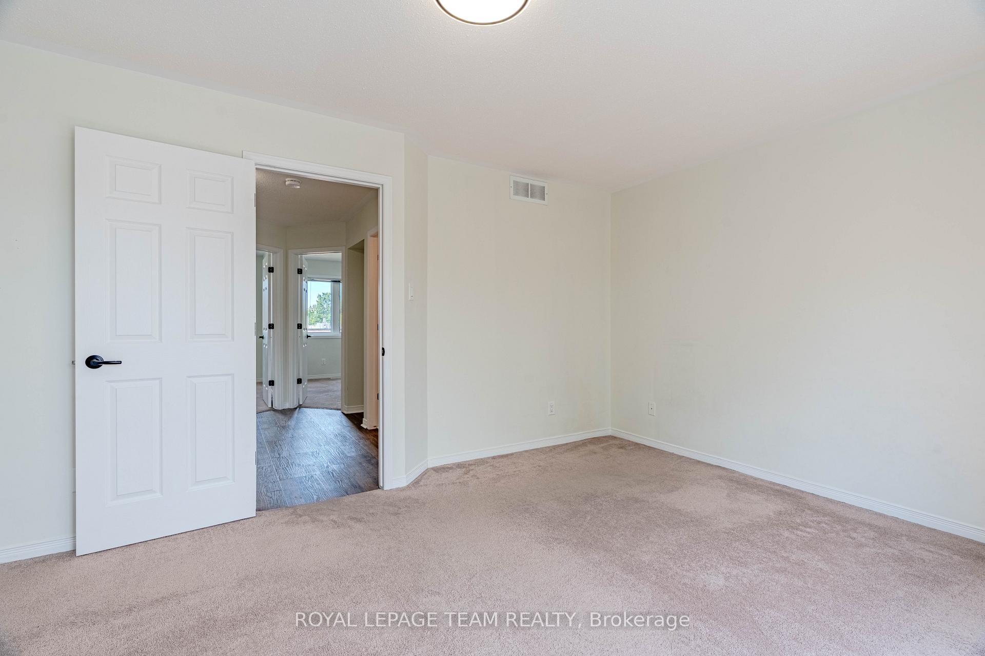 Photo 16 of 151 Oakfield Crescent, Ottawa, Barrhaven - Longfields — HOMEH
