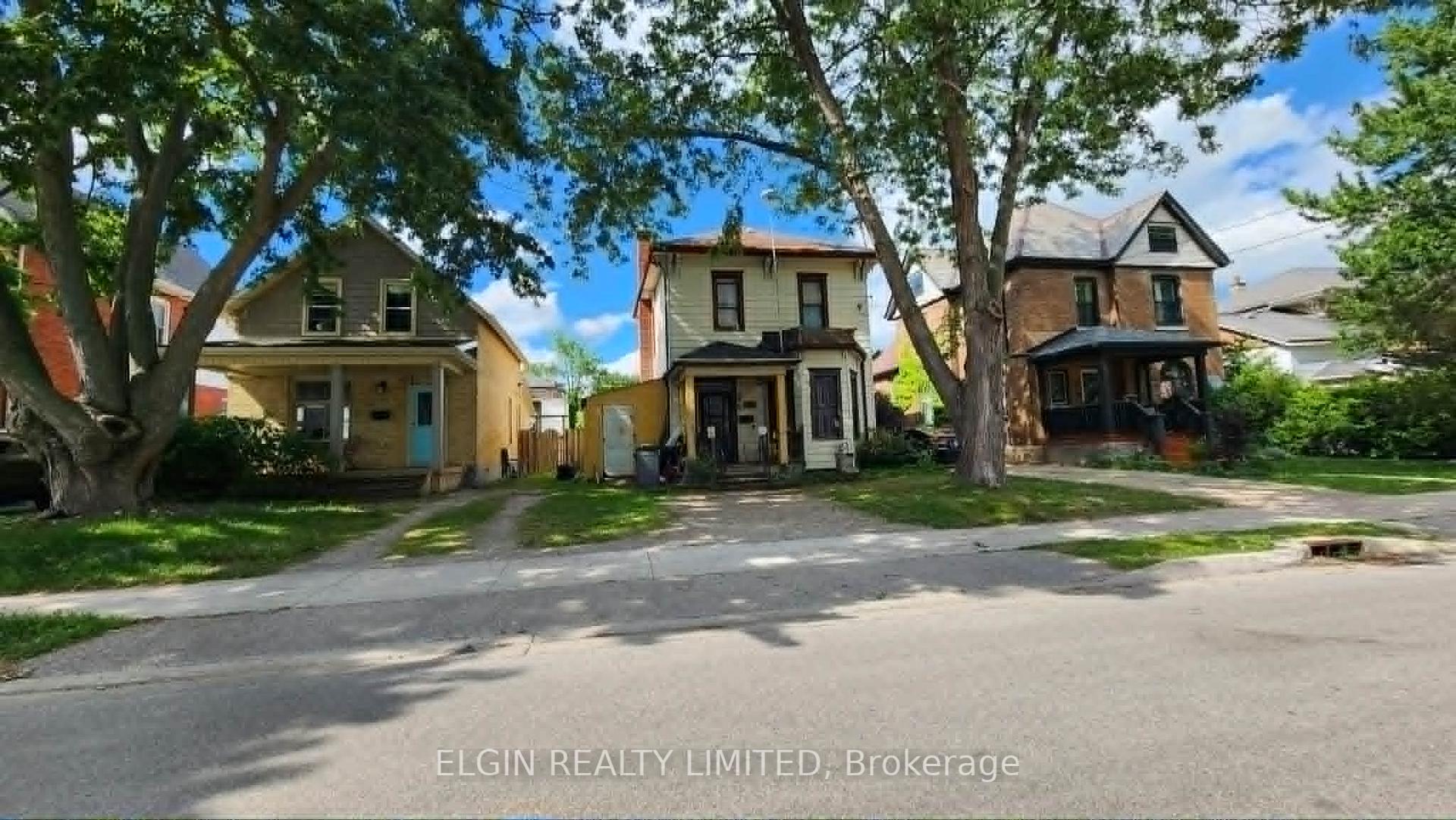 Photo 2 of 107 Gladstone Avenue, St. Thomas — HOMEH