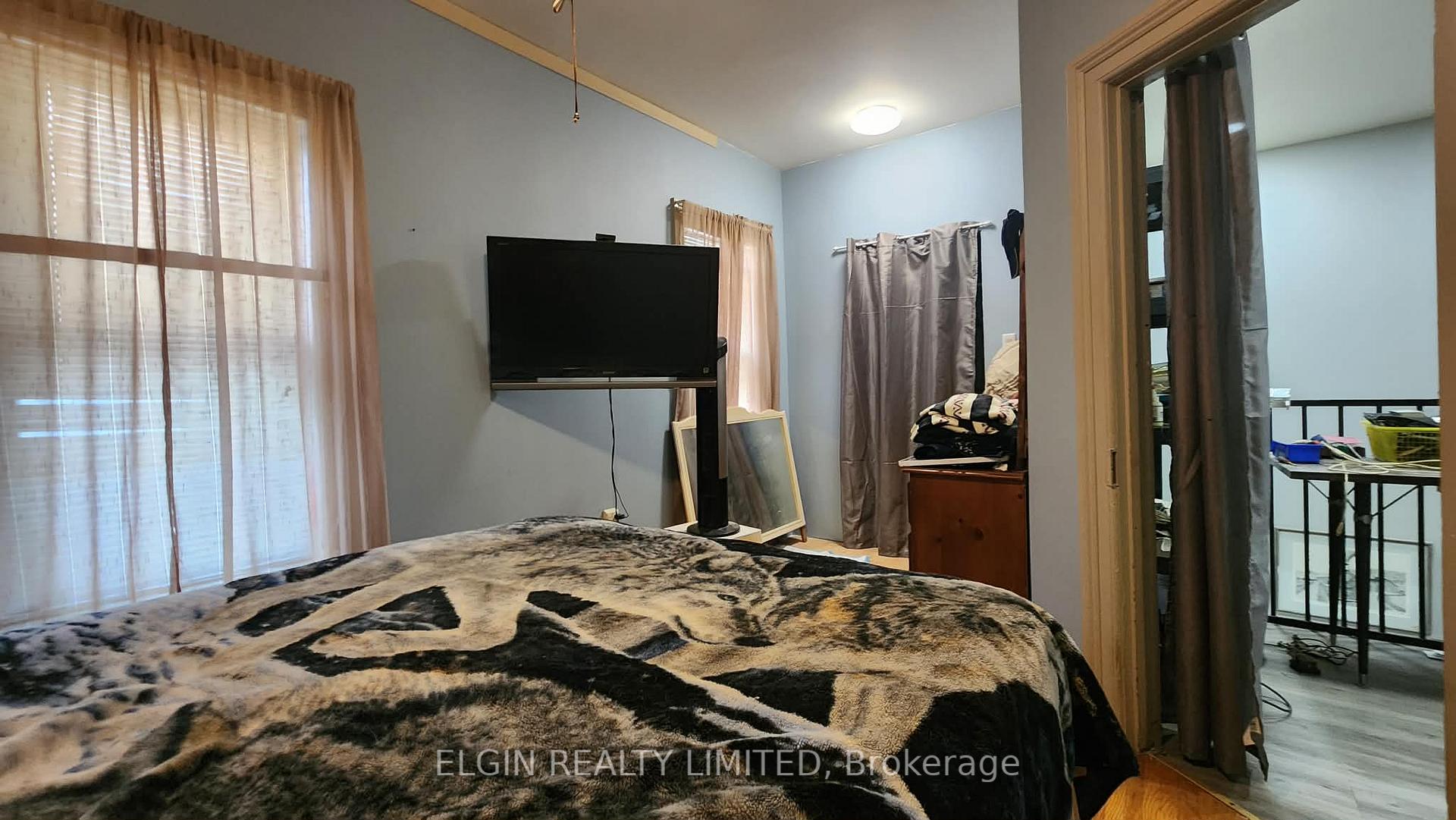 Photo 12 of 107 Gladstone Avenue, St. Thomas — HOMEH