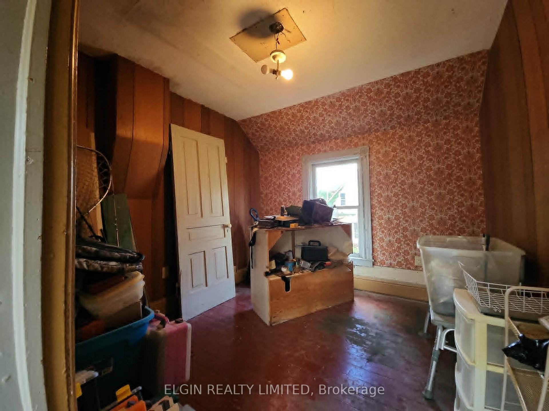 Photo 15 of 107 Gladstone Avenue, St. Thomas — HOMEH