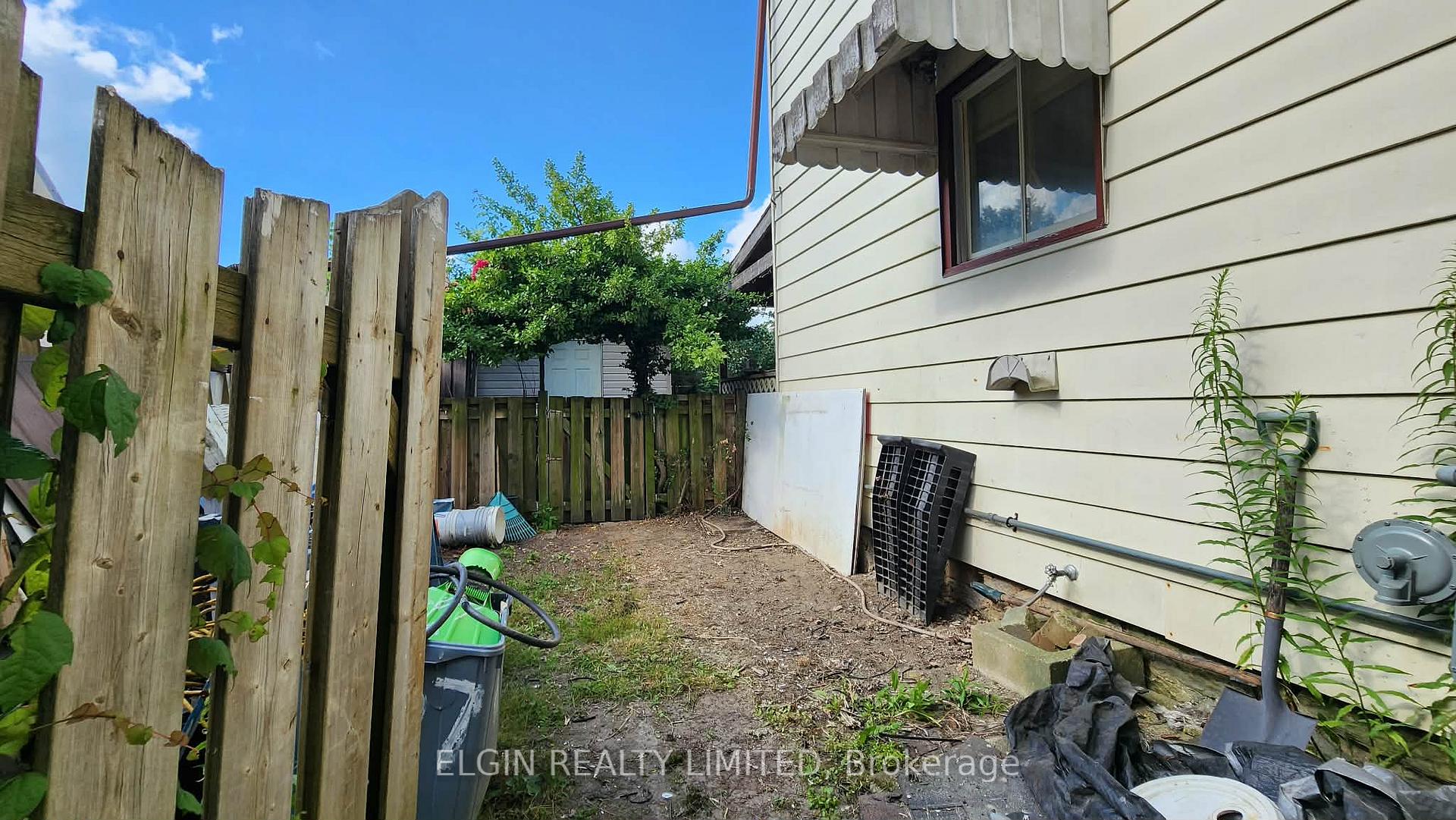 Photo 21 of 107 Gladstone Avenue, St. Thomas — HOMEH