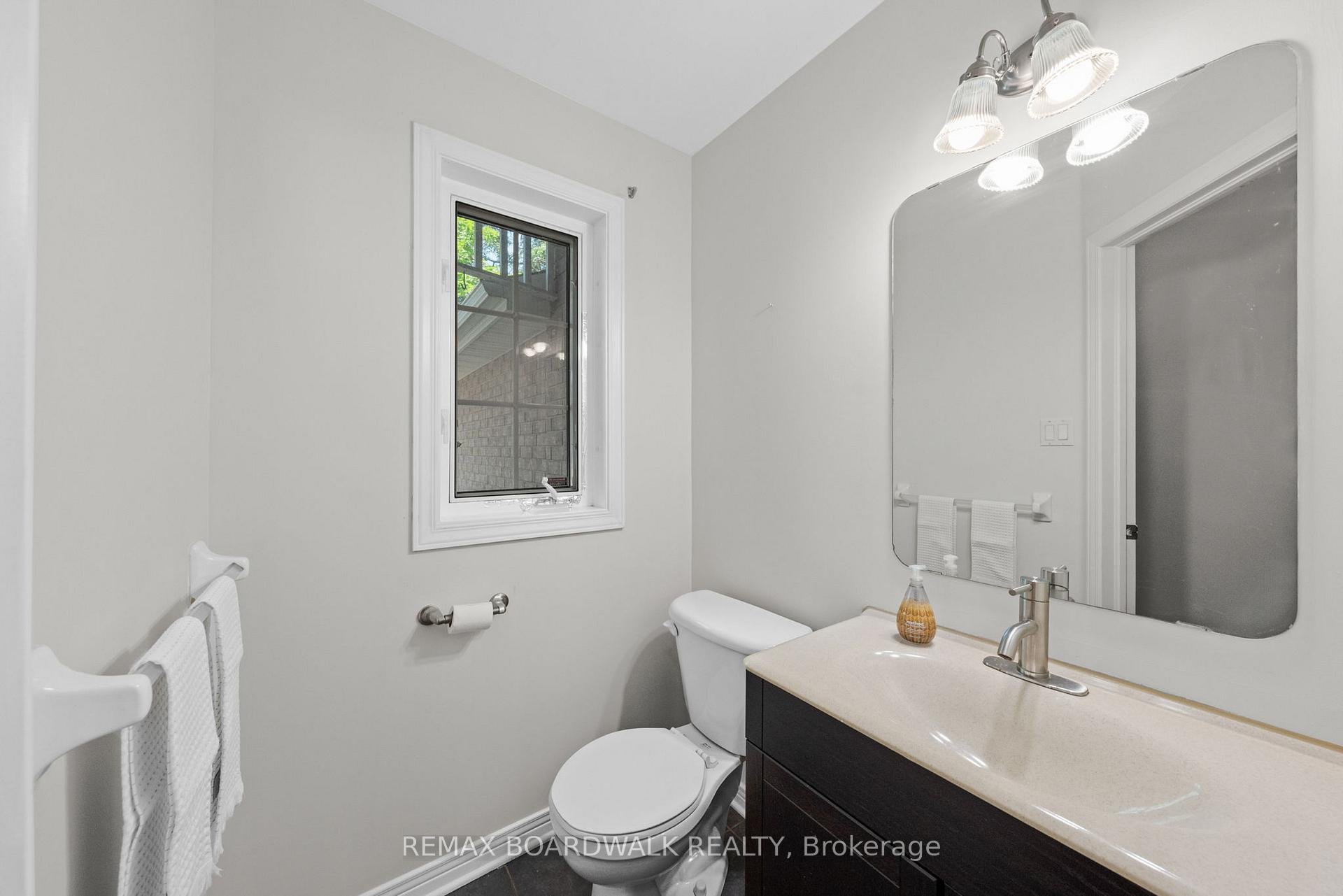 Photo 4 of 50 Gray Crescent, Ottawa, Kanata - Beaverbrook — HOMEH