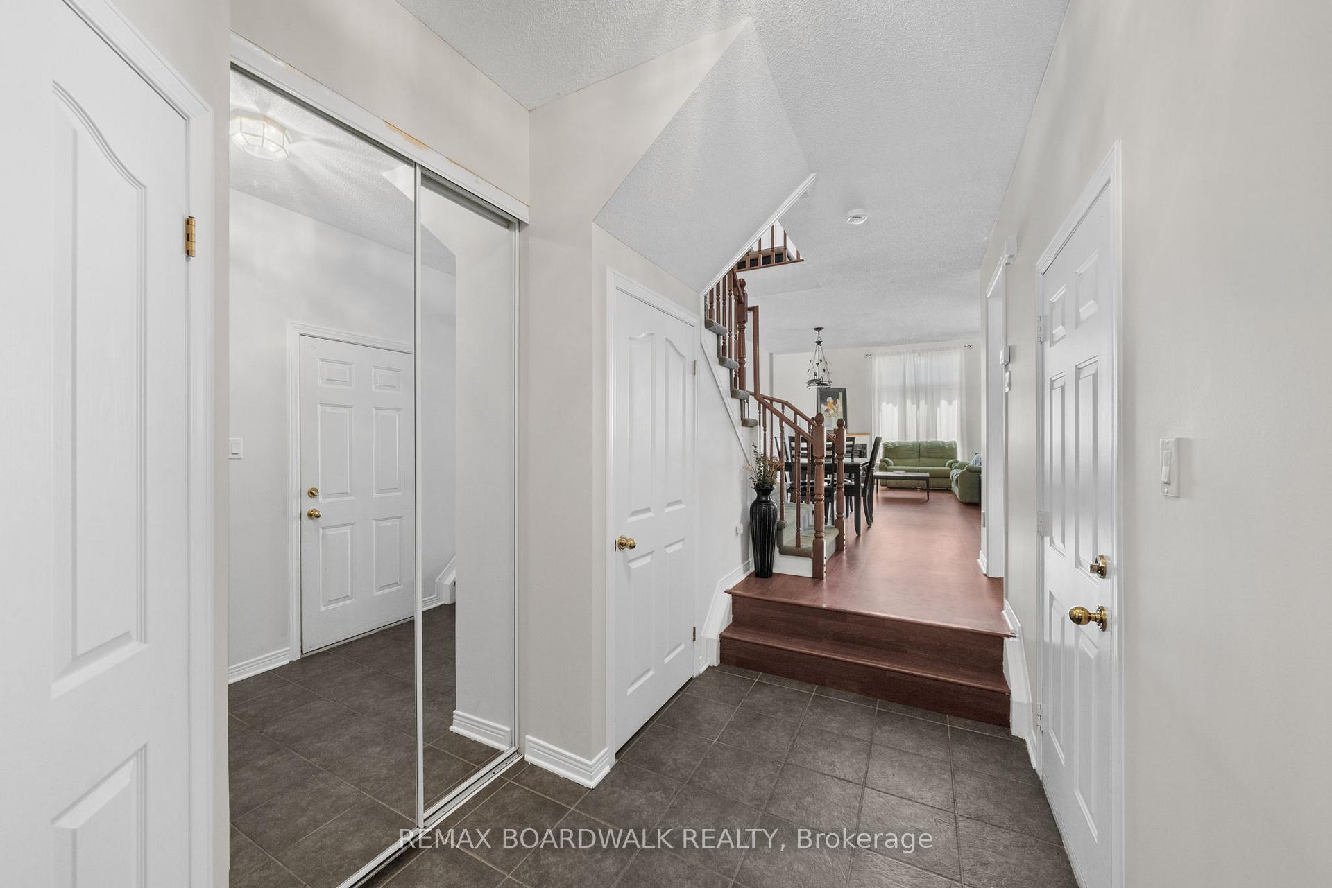 Photo 5 of 50 Gray Crescent, Ottawa, Kanata - Beaverbrook — HOMEH