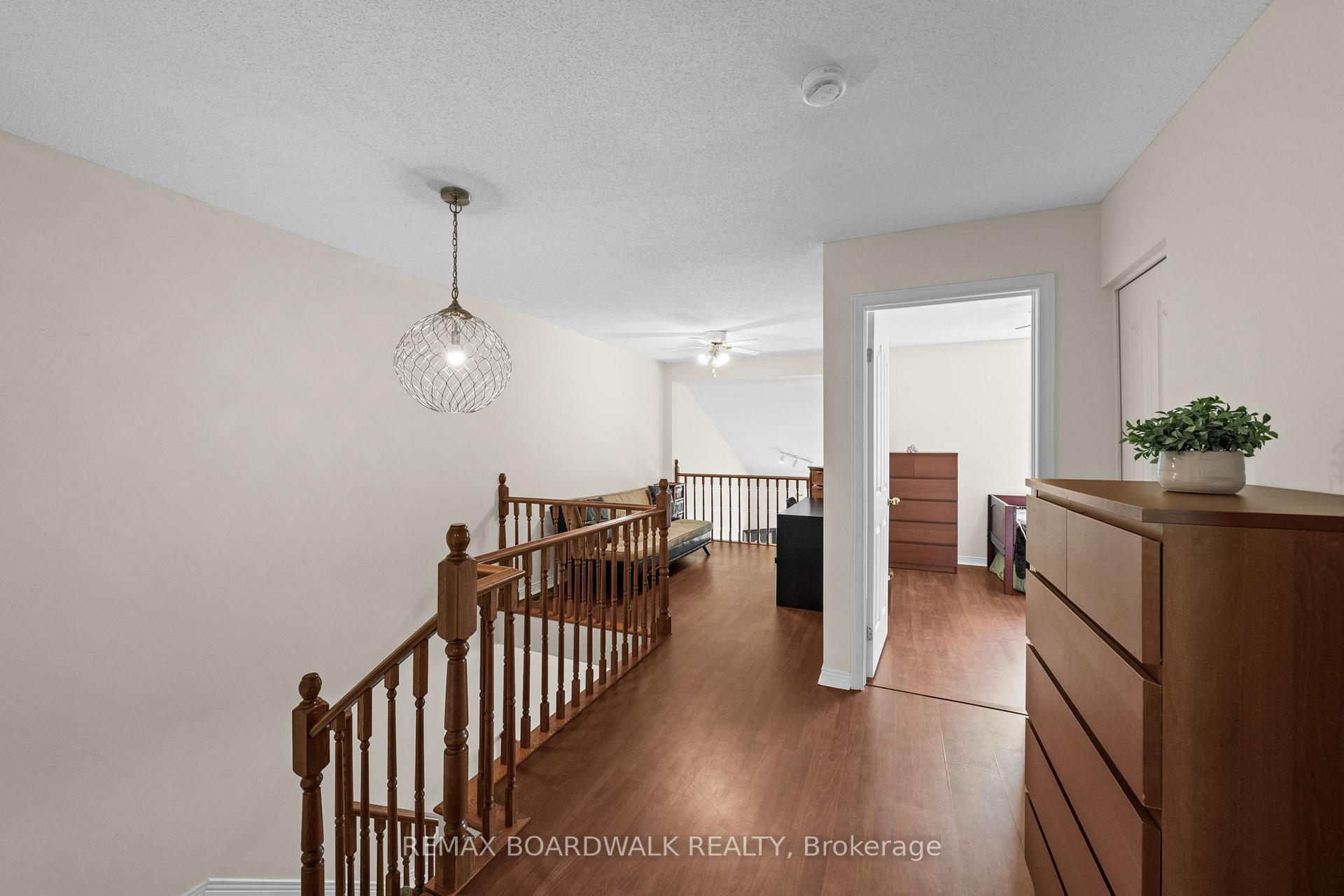 Photo 13 of 50 Gray Crescent, Ottawa, Kanata - Beaverbrook — HOMEH