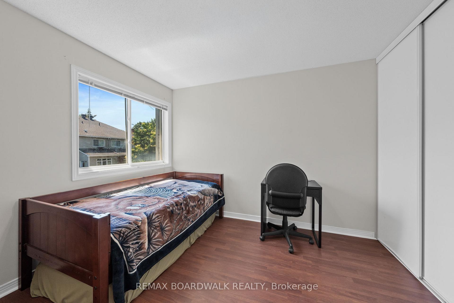 Photo 19 of 50 Gray Crescent, Ottawa, Kanata - Beaverbrook — HOMEH