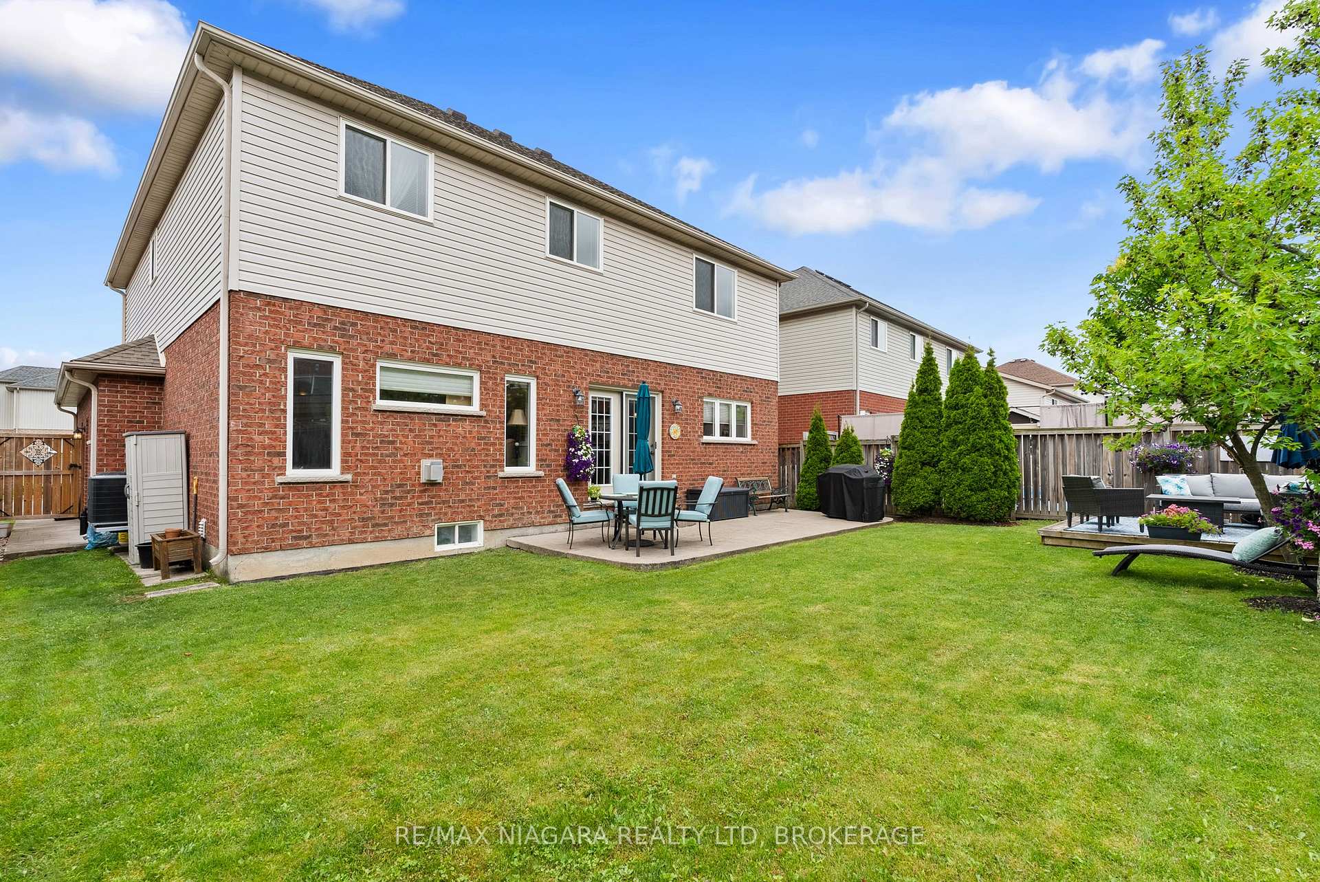 Photo 4 of 282 Winterberry Boulevard, Thorold, Confederation Heights — HOMEH
