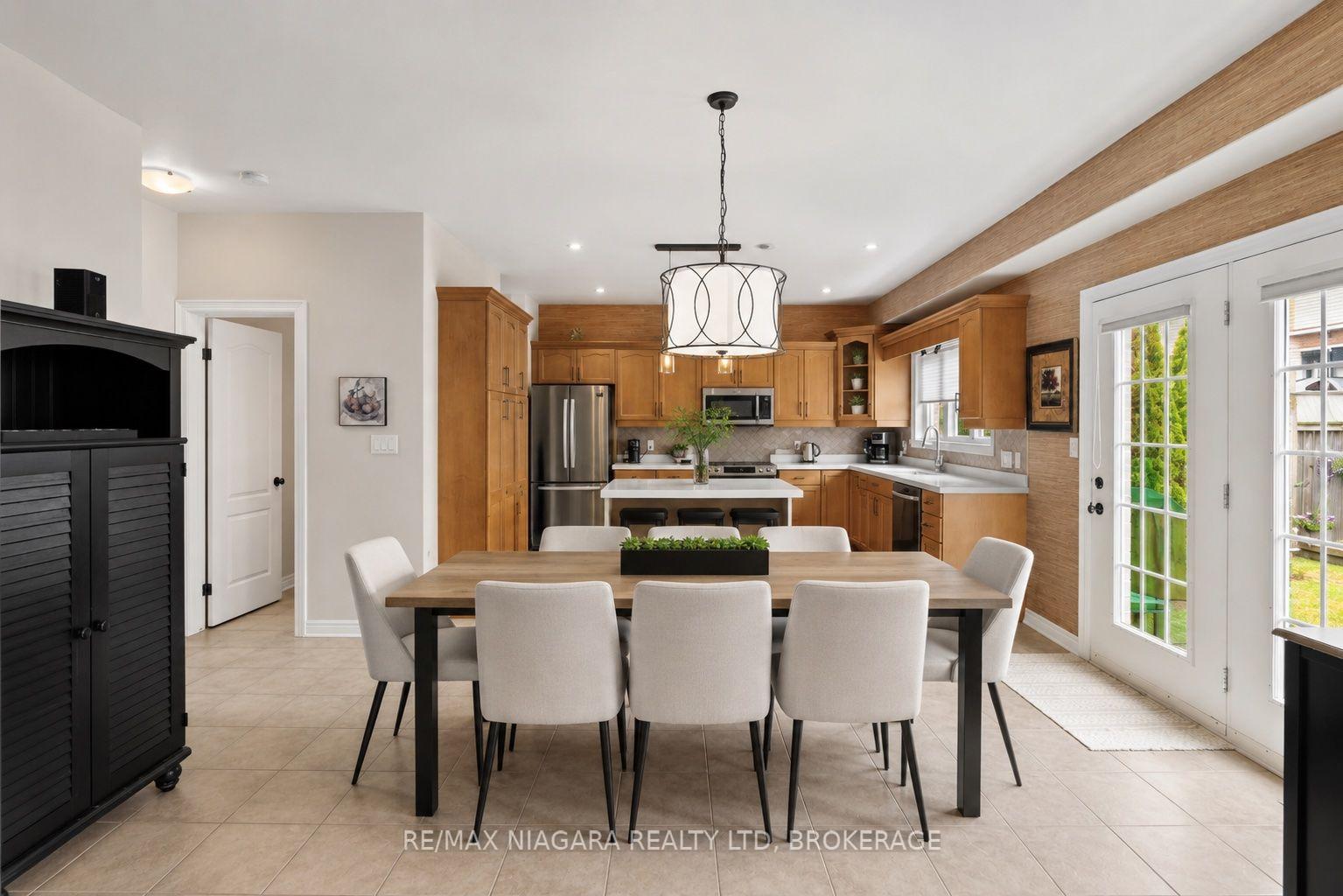 Photo 11 of 282 Winterberry Boulevard, Thorold, Confederation Heights — HOMEH