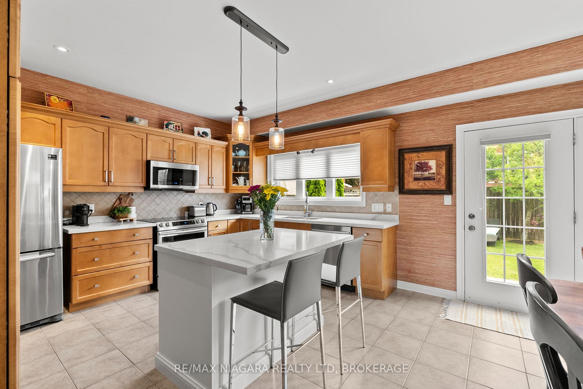 Photo 13 of 282 Winterberry Boulevard, Thorold, Confederation Heights — HOMEH