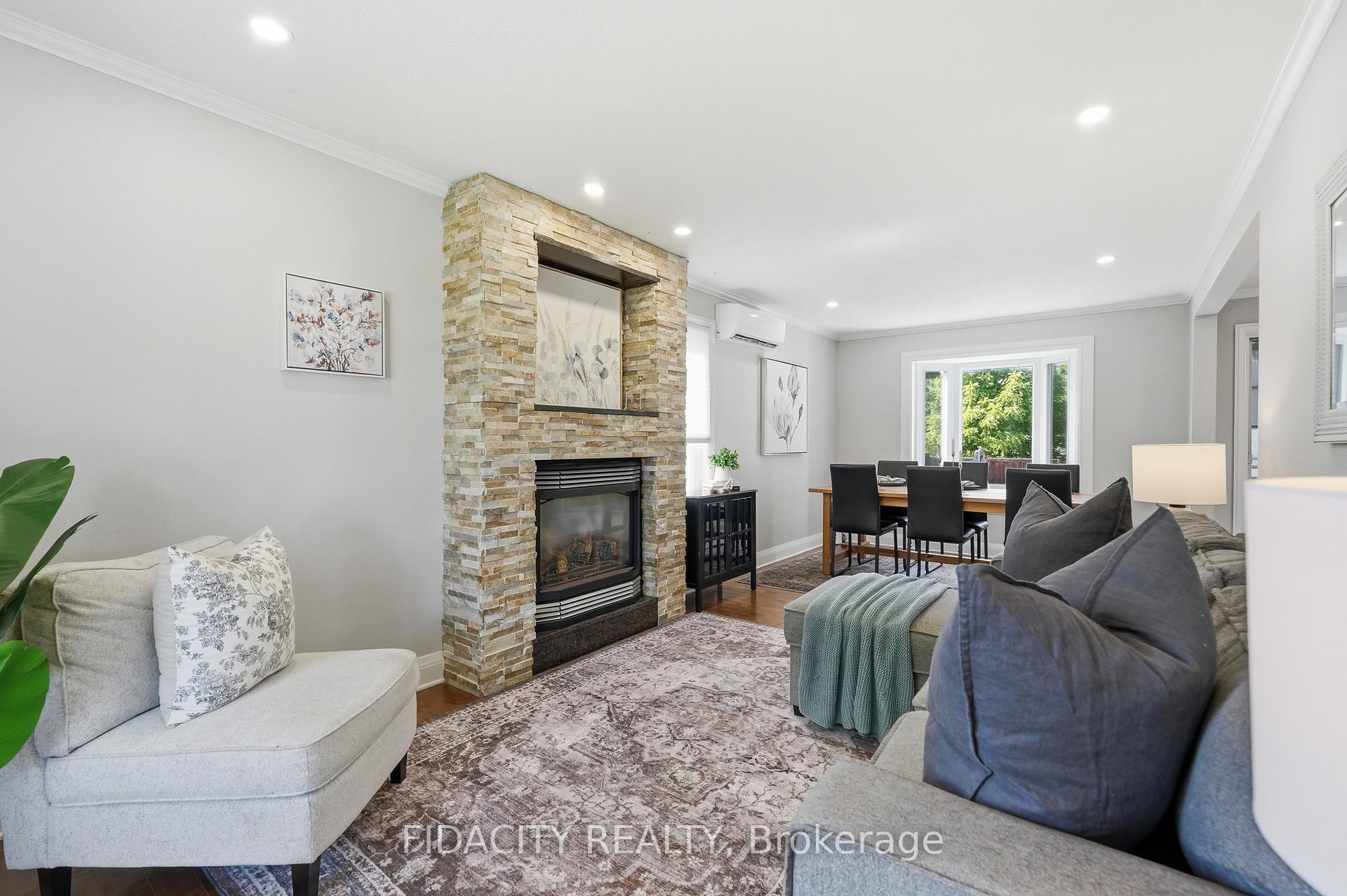 Photo 6 of 13 Poole Creek Crescent, Ottawa, Fringewood — HOMEH