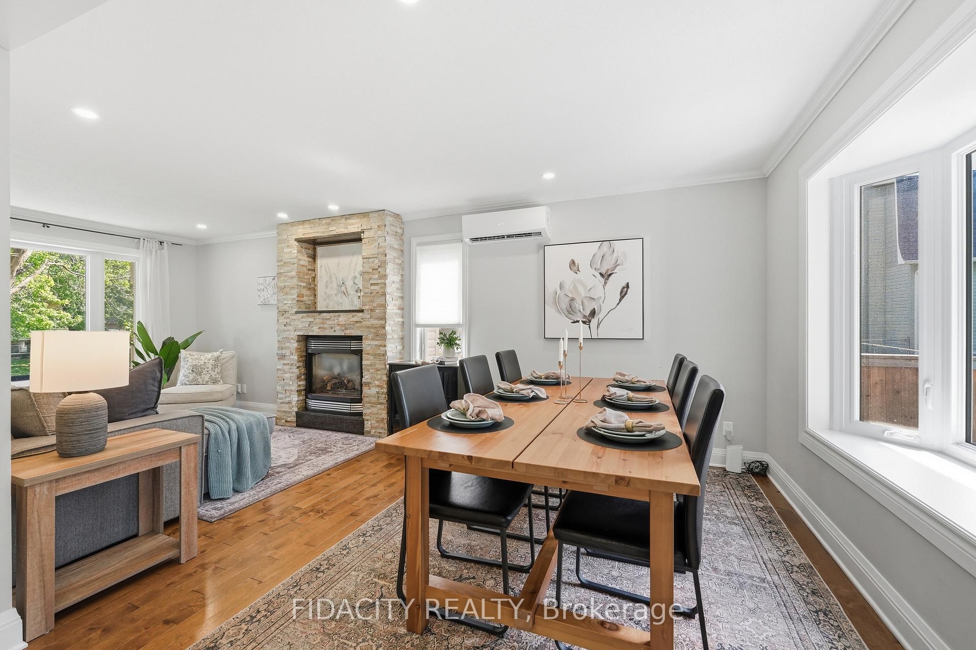 Photo 11 of 13 Poole Creek Crescent, Ottawa, Fringewood — HOMEH