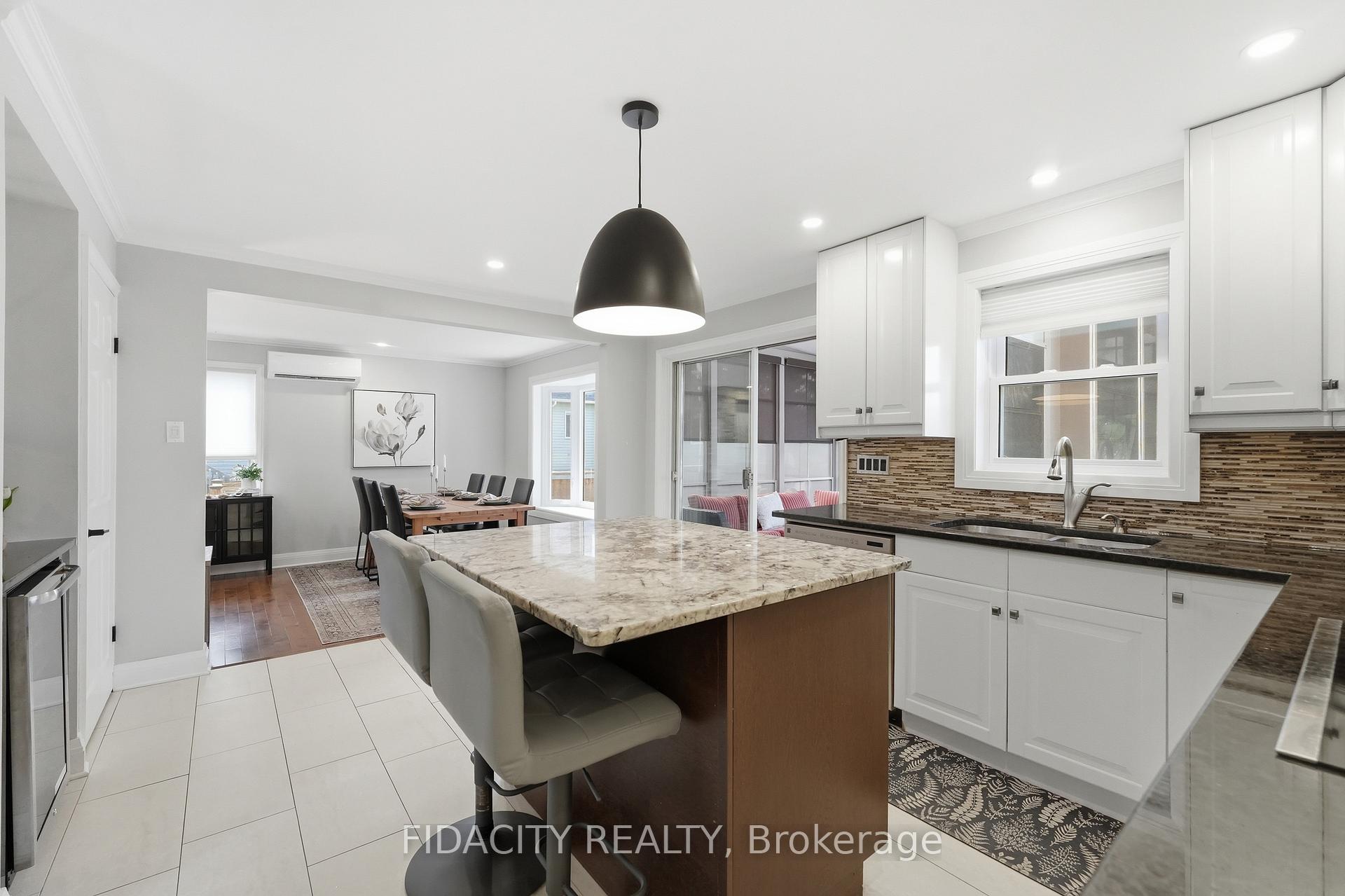 Photo 14 of 13 Poole Creek Crescent, Ottawa, Fringewood — HOMEH