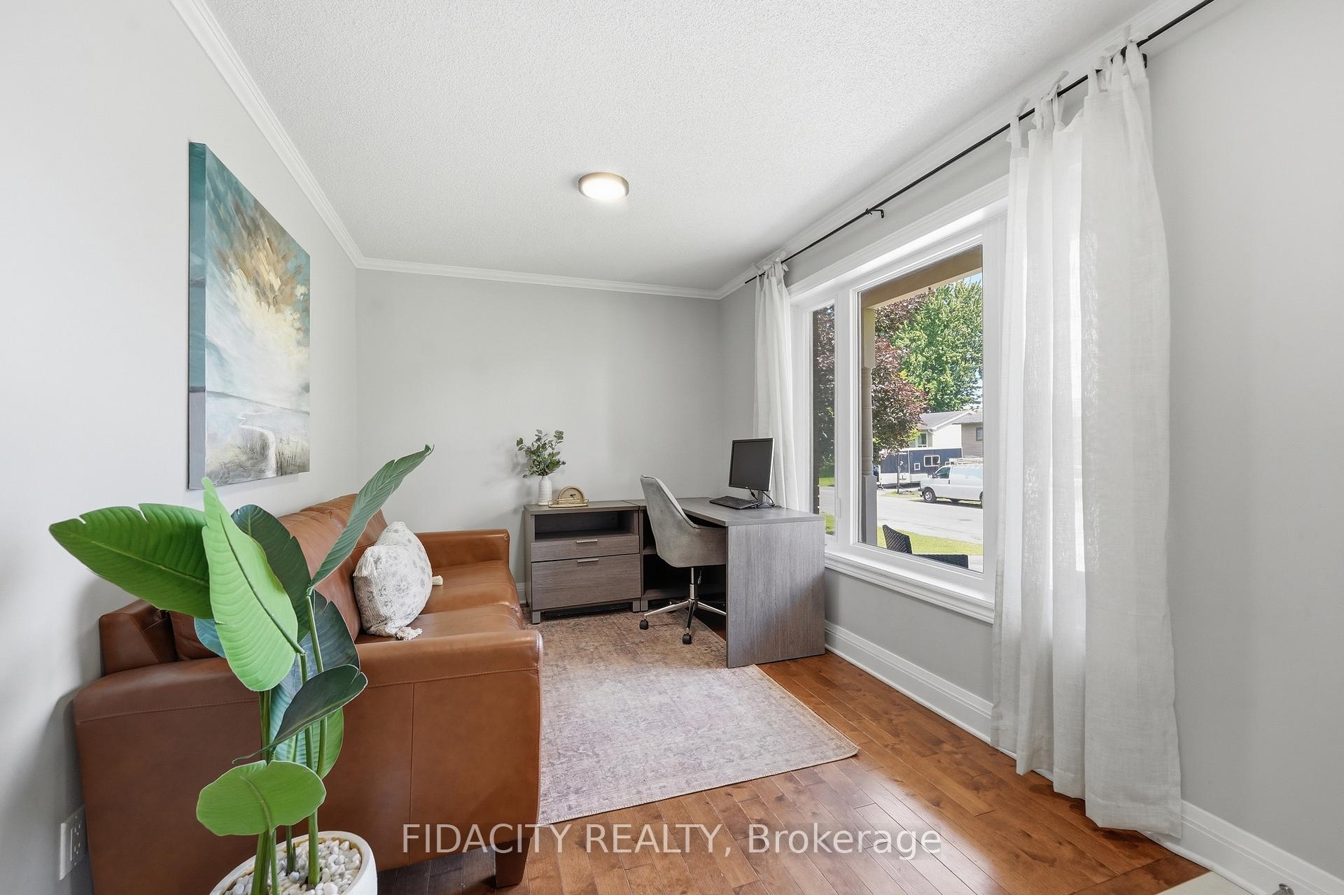 Photo 18 of 13 Poole Creek Crescent, Ottawa, Fringewood — HOMEH