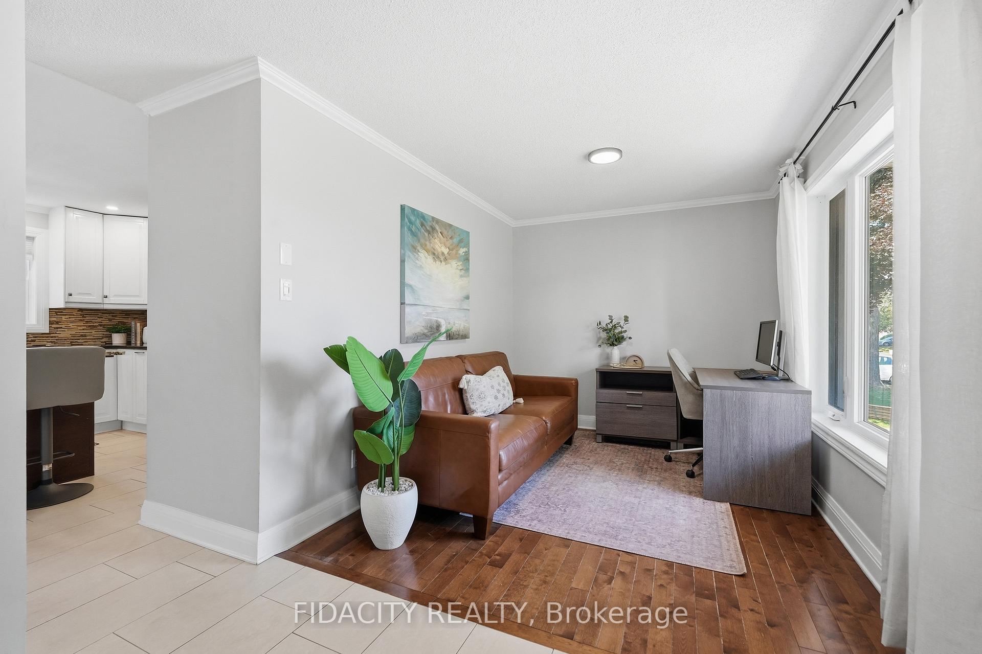 Photo 19 of 13 Poole Creek Crescent, Ottawa, Fringewood — HOMEH