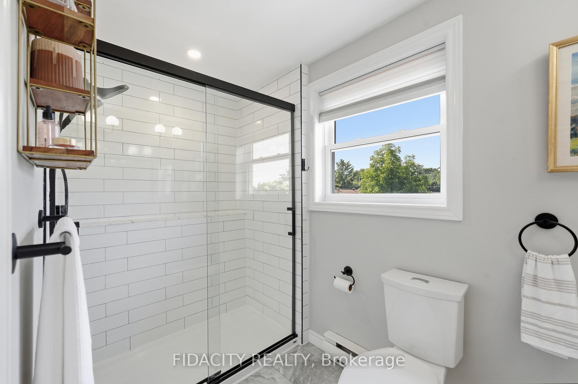 Photo 28 of 13 Poole Creek Crescent, Ottawa, Fringewood — HOMEH