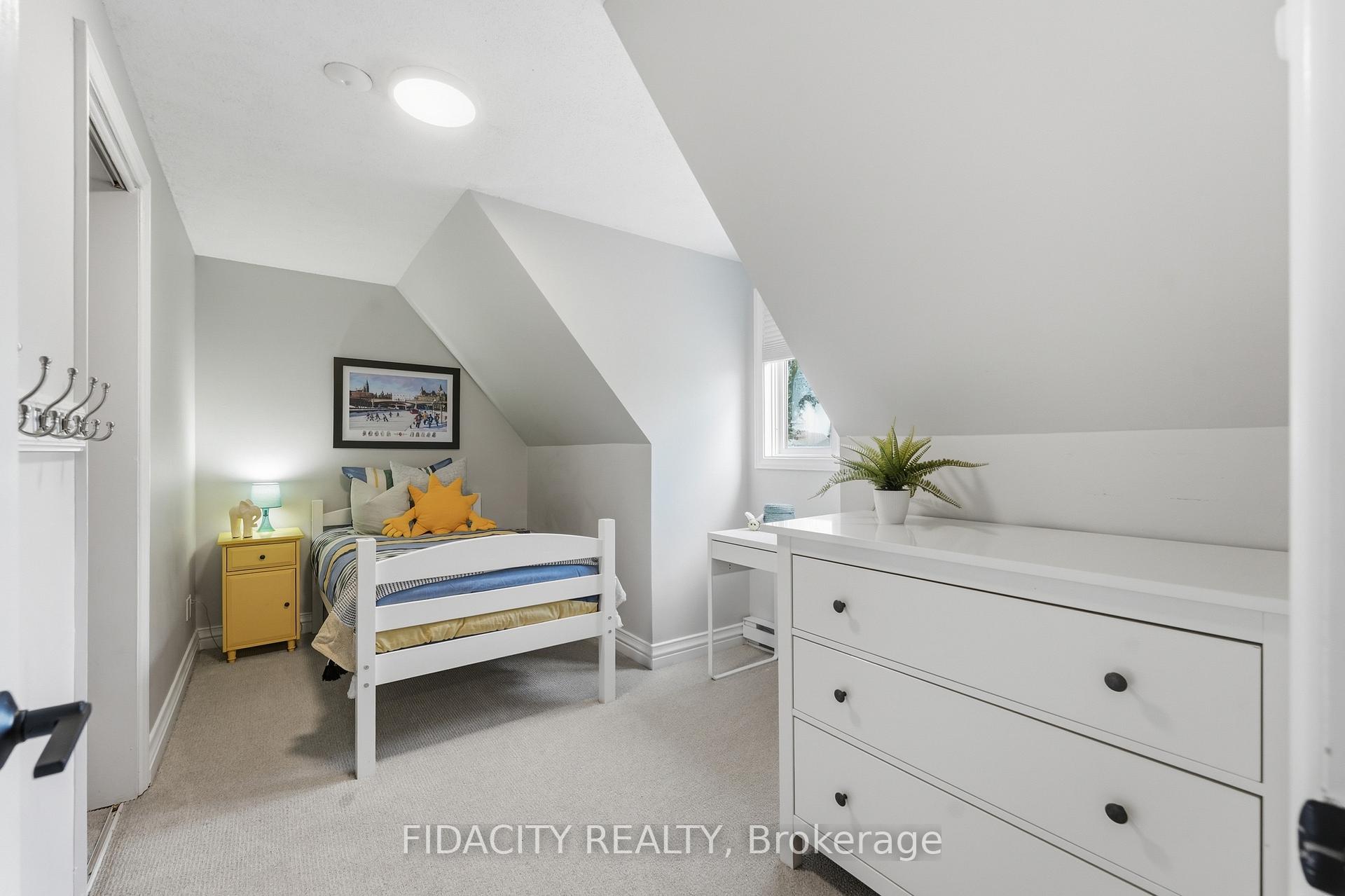 Photo 31 of 13 Poole Creek Crescent, Ottawa, Fringewood — HOMEH