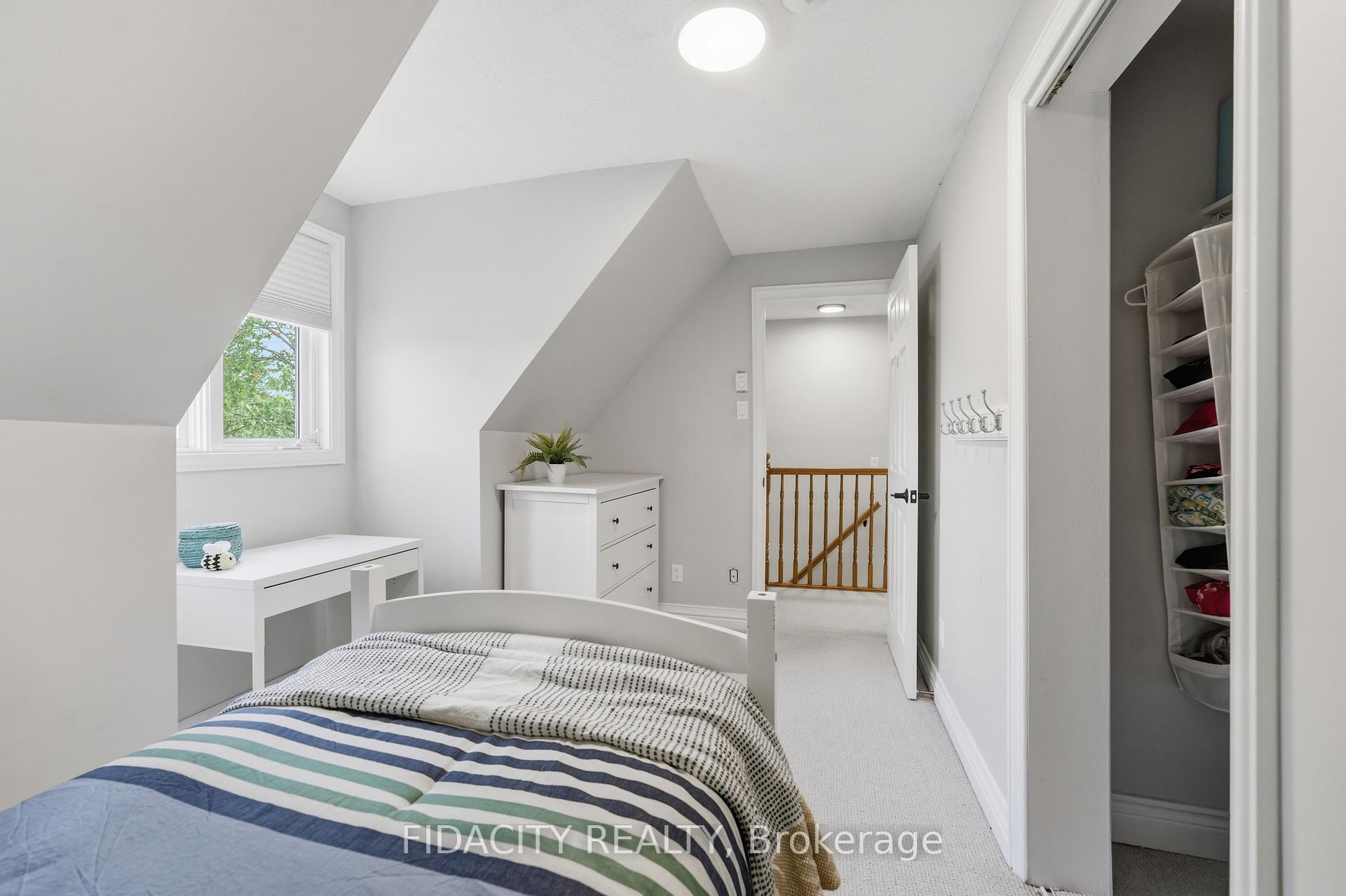 Photo 32 of 13 Poole Creek Crescent, Ottawa, Fringewood — HOMEH