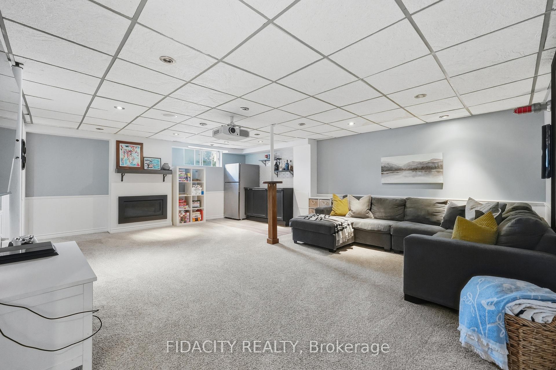 Photo 34 of 13 Poole Creek Crescent, Ottawa, Fringewood — HOMEH