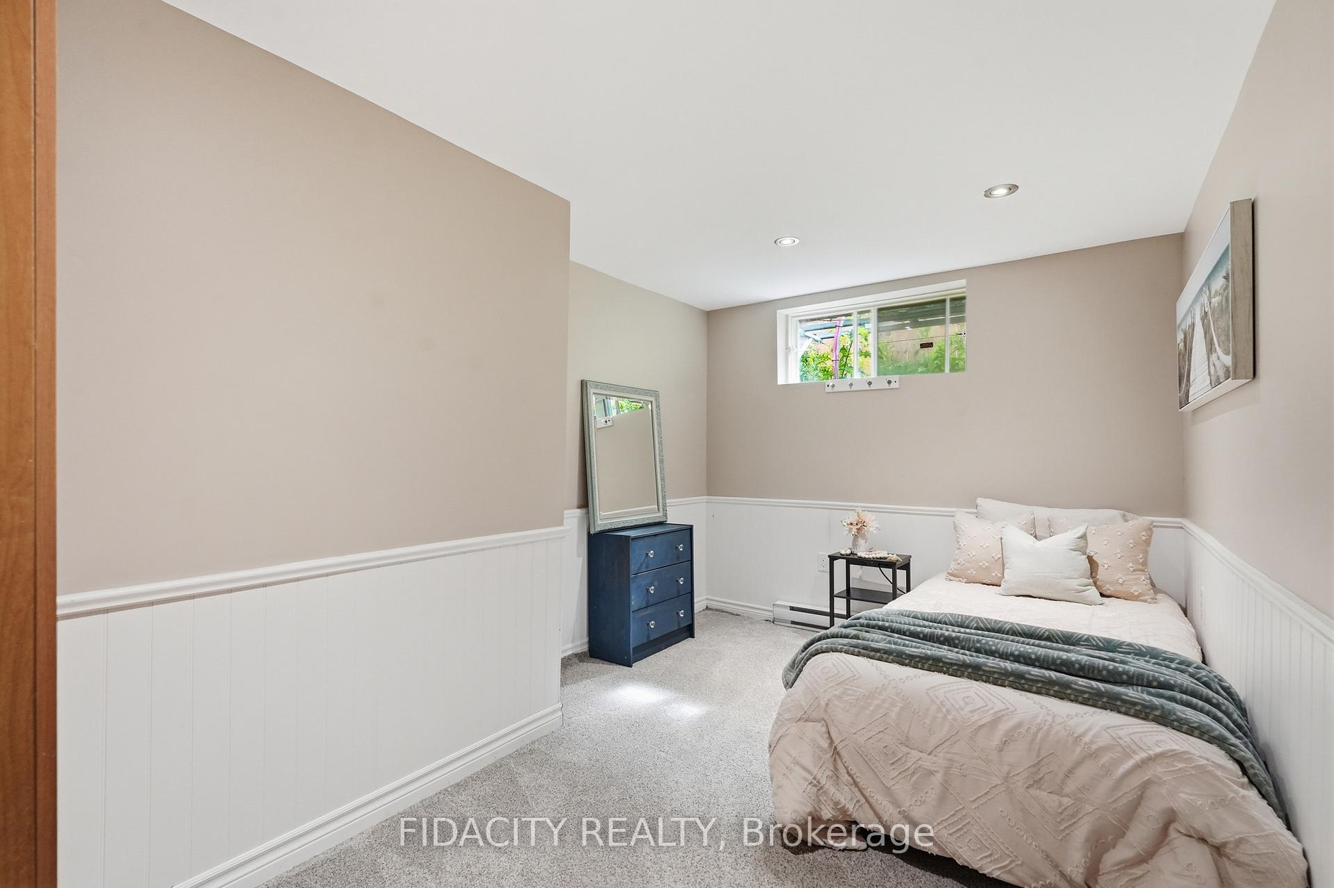 Photo 37 of 13 Poole Creek Crescent, Ottawa, Fringewood — HOMEH