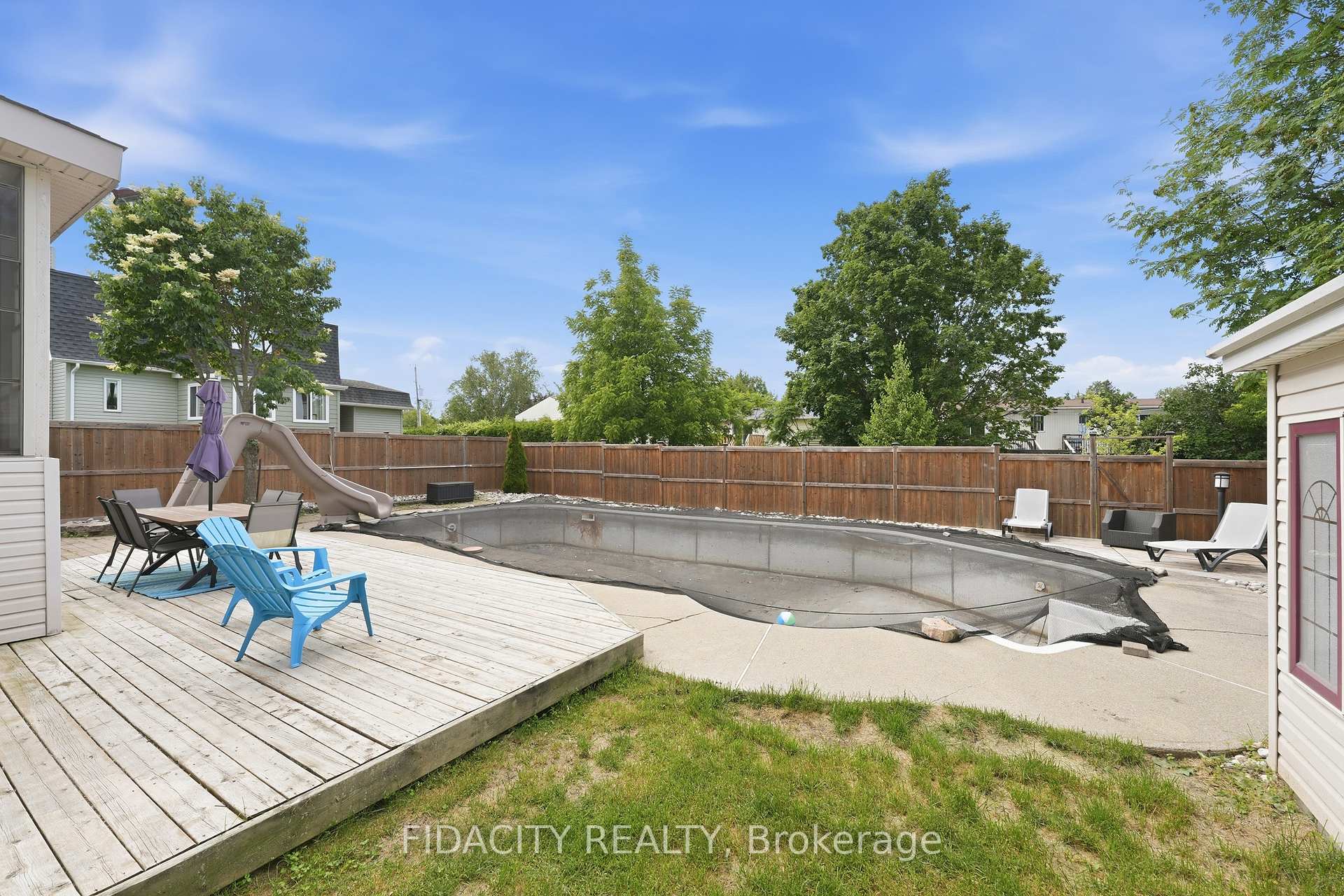 Photo 41 of 13 Poole Creek Crescent, Ottawa, Fringewood — HOMEH