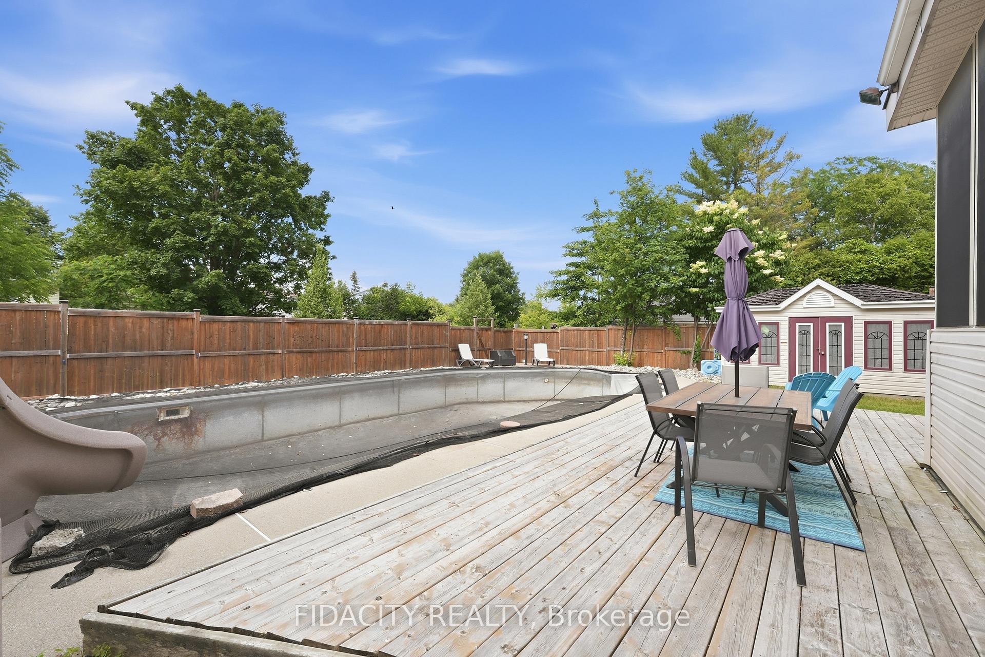 Photo 42 of 13 Poole Creek Crescent, Ottawa, Fringewood — HOMEH
