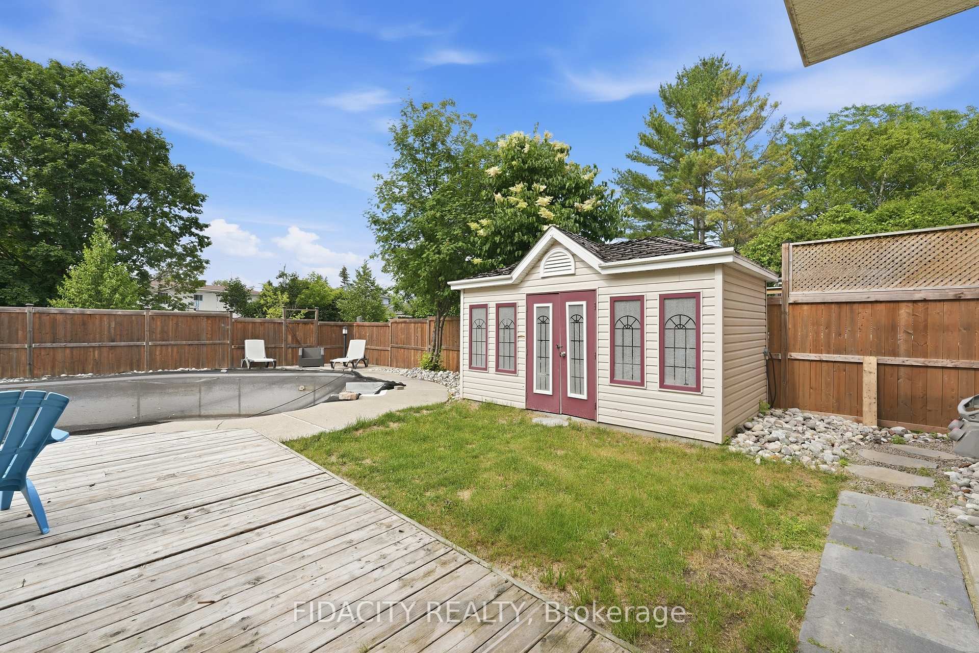 Photo 43 of 13 Poole Creek Crescent, Ottawa, Fringewood — HOMEH